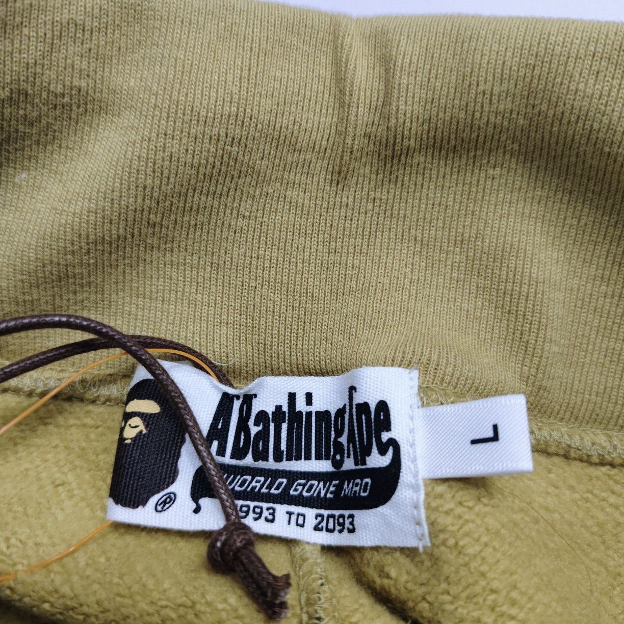 Bape A Bathing Ape Yellow Camo Shark Shorts Size L Size US 34 / EU 50 - 3 Thumbnail