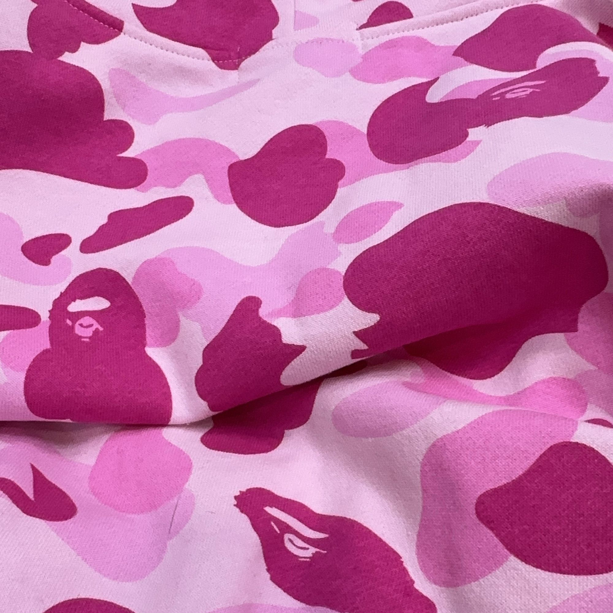 Bape A Bathing Ape Pink Camo Shark Hoodie Size L Size US L / EU 52-54 / 3 - 4 Thumbnail