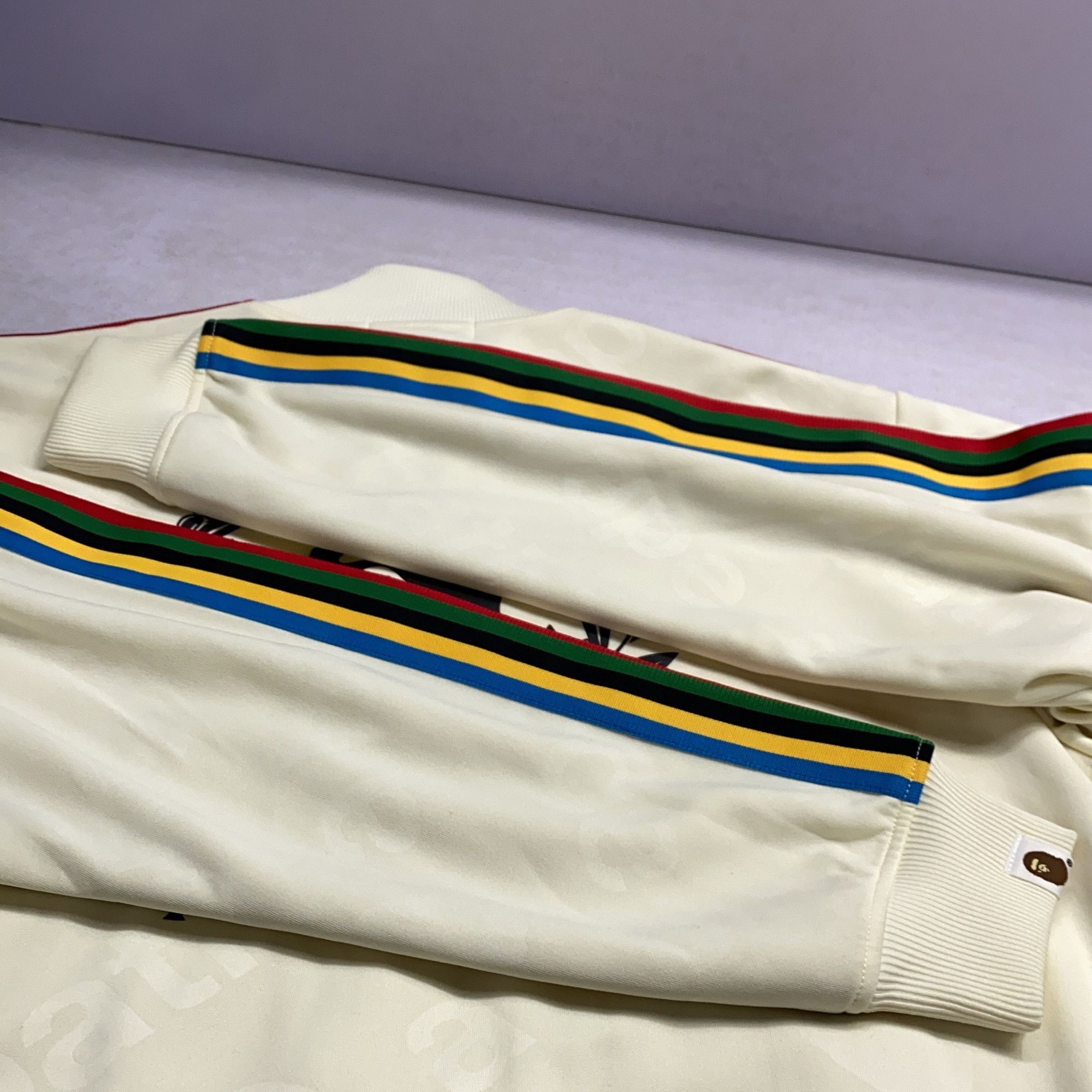 Bape BAPE Logo Tape Zip Track Jacket Size XL Size US XL / EU 56 / 4 - 11 Thumbnail