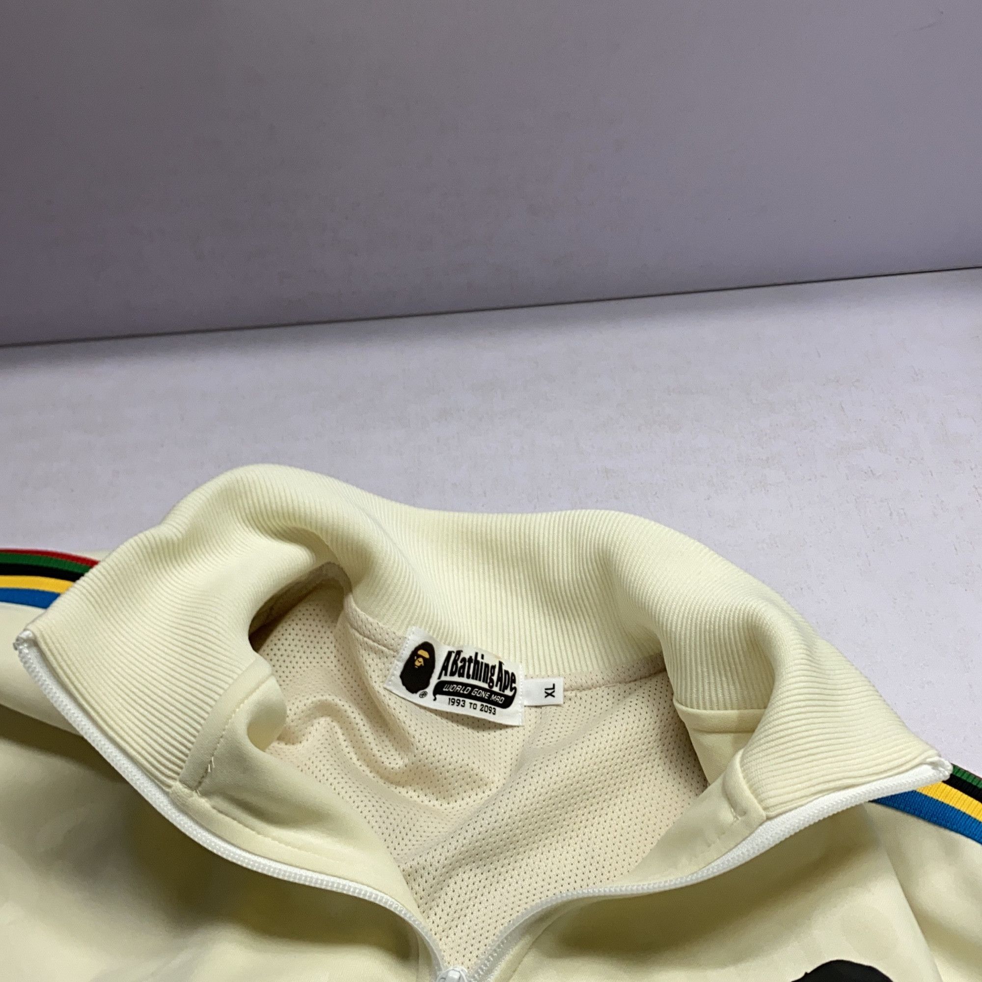 Bape BAPE Logo Tape Zip Track Jacket Size XL Size US XL / EU 56 / 4 - 13 Thumbnail