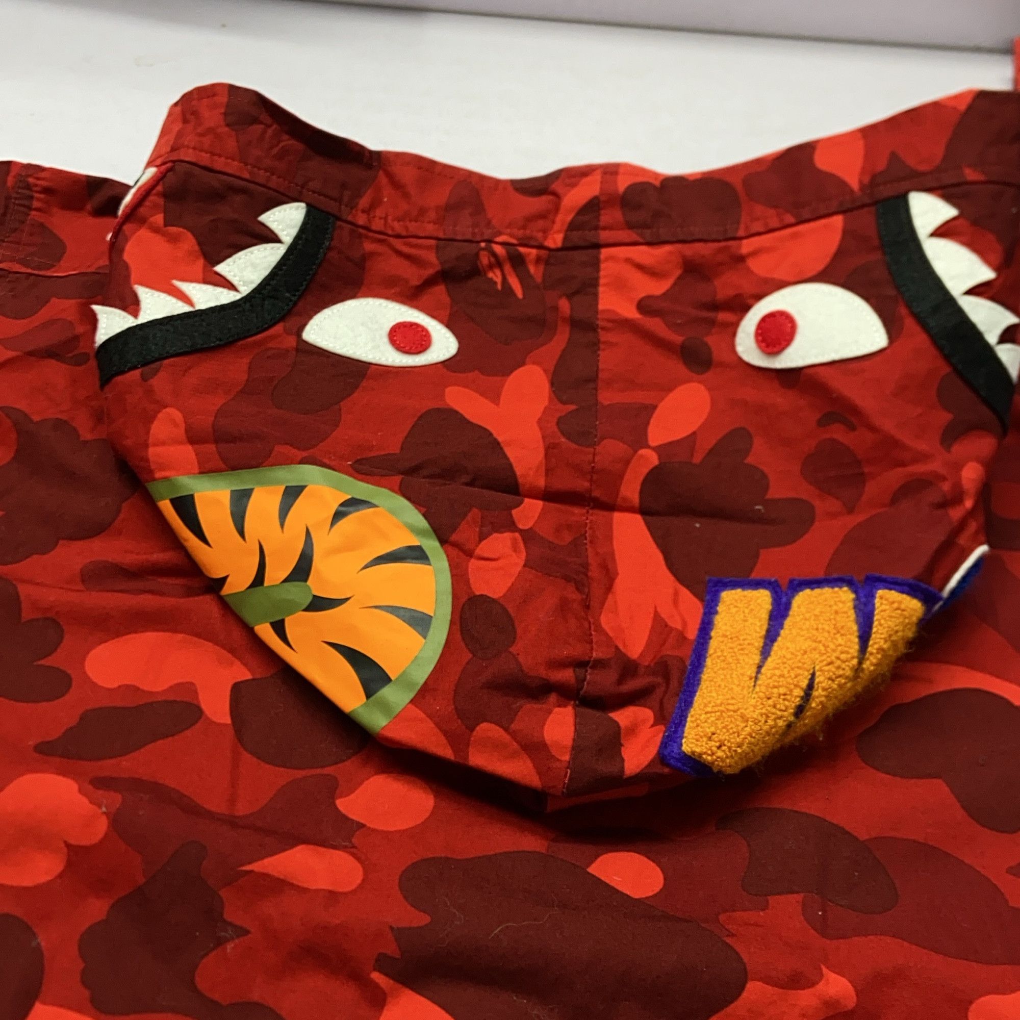 Bape A BATHING APE Red Camo Graphic Hooded Jacket Size XXL Size US XXL / EU 58 / 5 - 12 Thumbnail