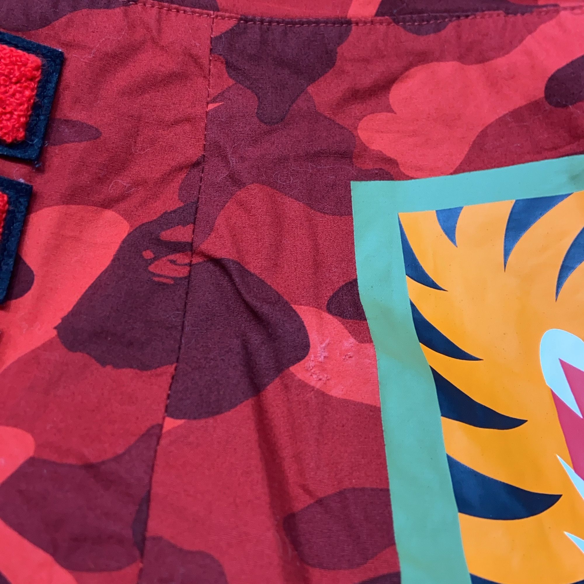 Bape A BATHING APE Red Camo Graphic Hooded Jacket Size XXL Size US XXL / EU 58 / 5 - 13 Thumbnail