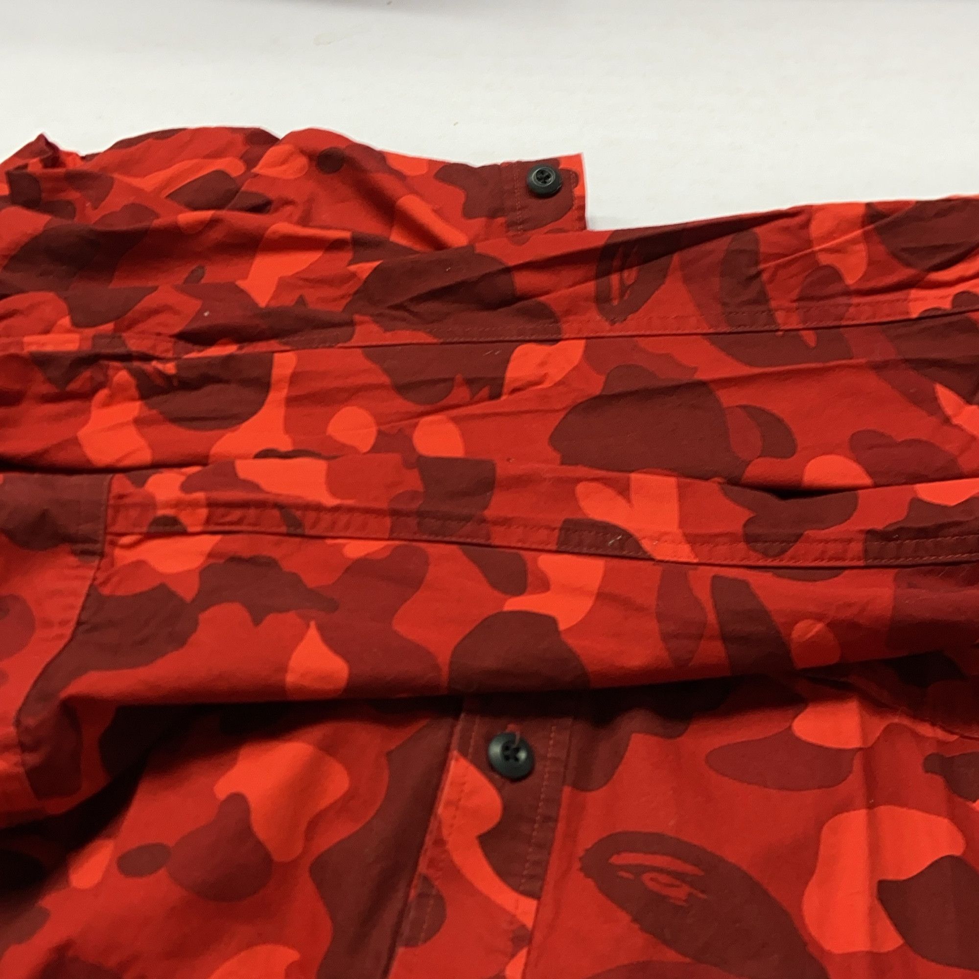 Bape A BATHING APE Red Camo Graphic Hooded Jacket Size XXL Size US XXL / EU 58 / 5 - 20 Thumbnail