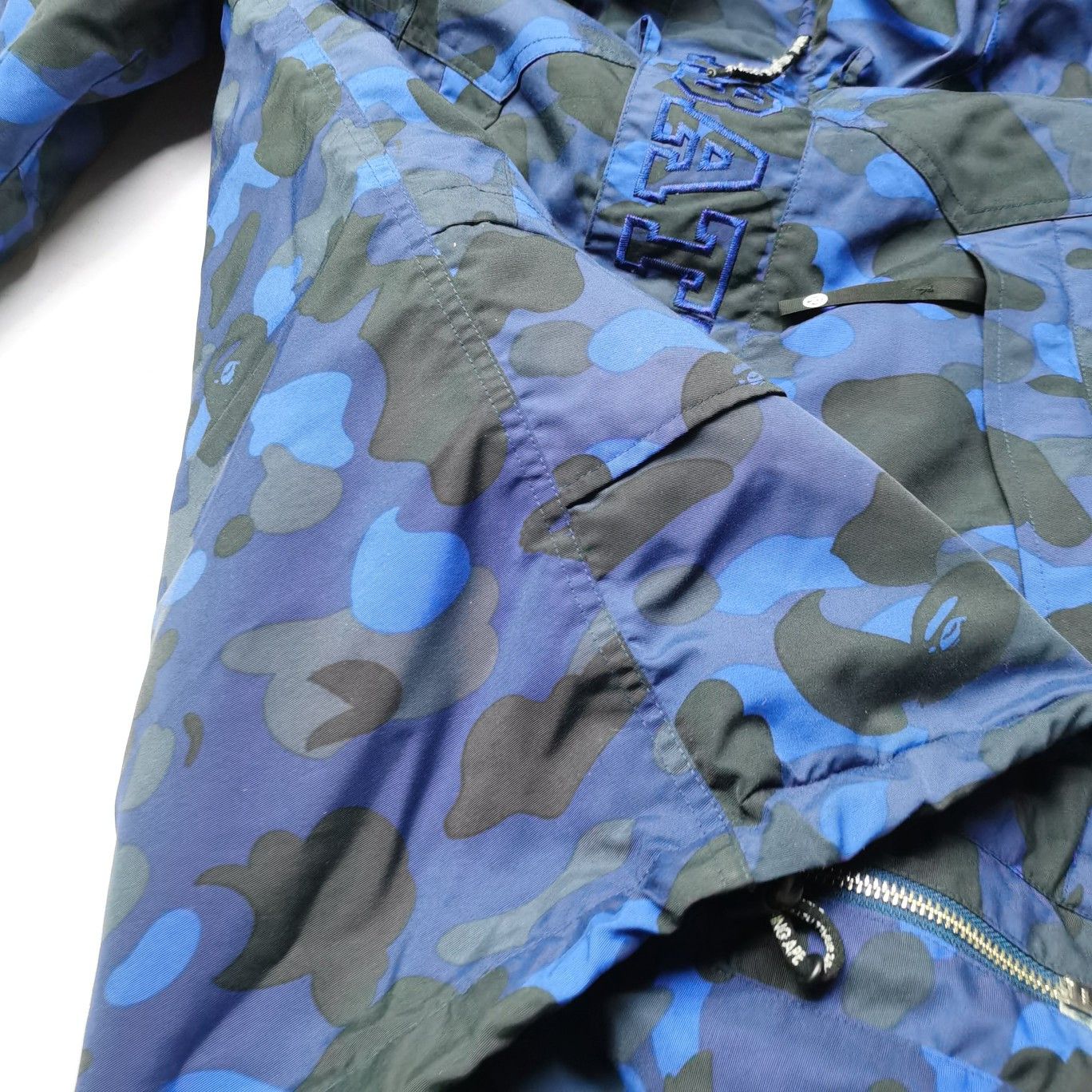 Bape A Bathing Ape Blue Camo Shark WGM Hooded Jacket Size M Size US M / EU 48-50 / 2 - 13 Thumbnail
