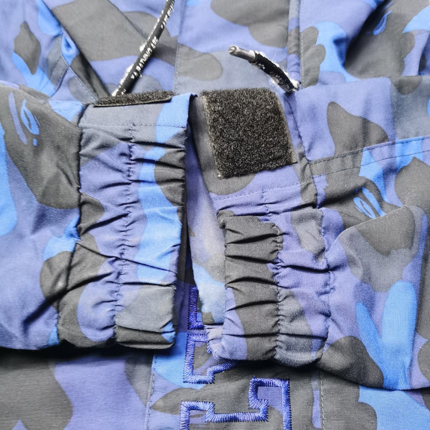 Bape A Bathing Ape Blue Camo Shark WGM Hooded Jacket Size M Size US M / EU 48-50 / 2 - 10 Thumbnail