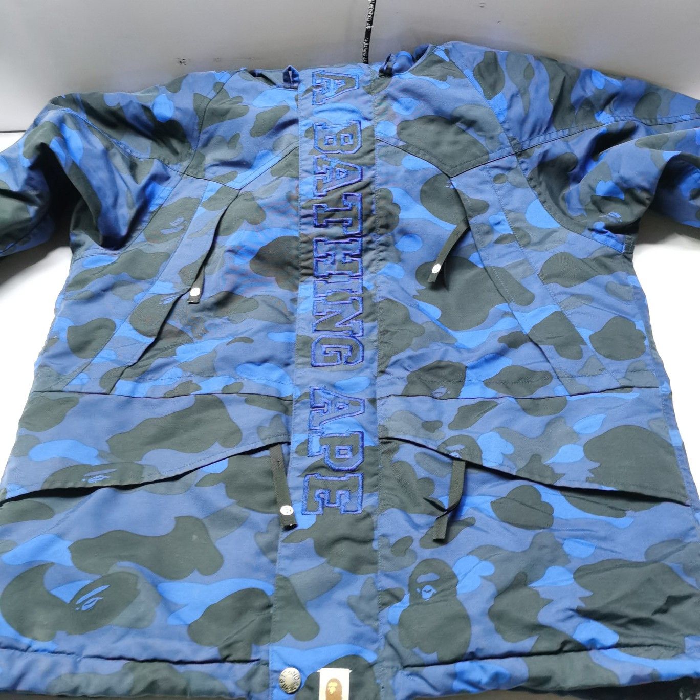 Bape A Bathing Ape Blue Camo Shark WGM Hooded Jacket Size M Size US M / EU 48-50 / 2 - 15 Thumbnail