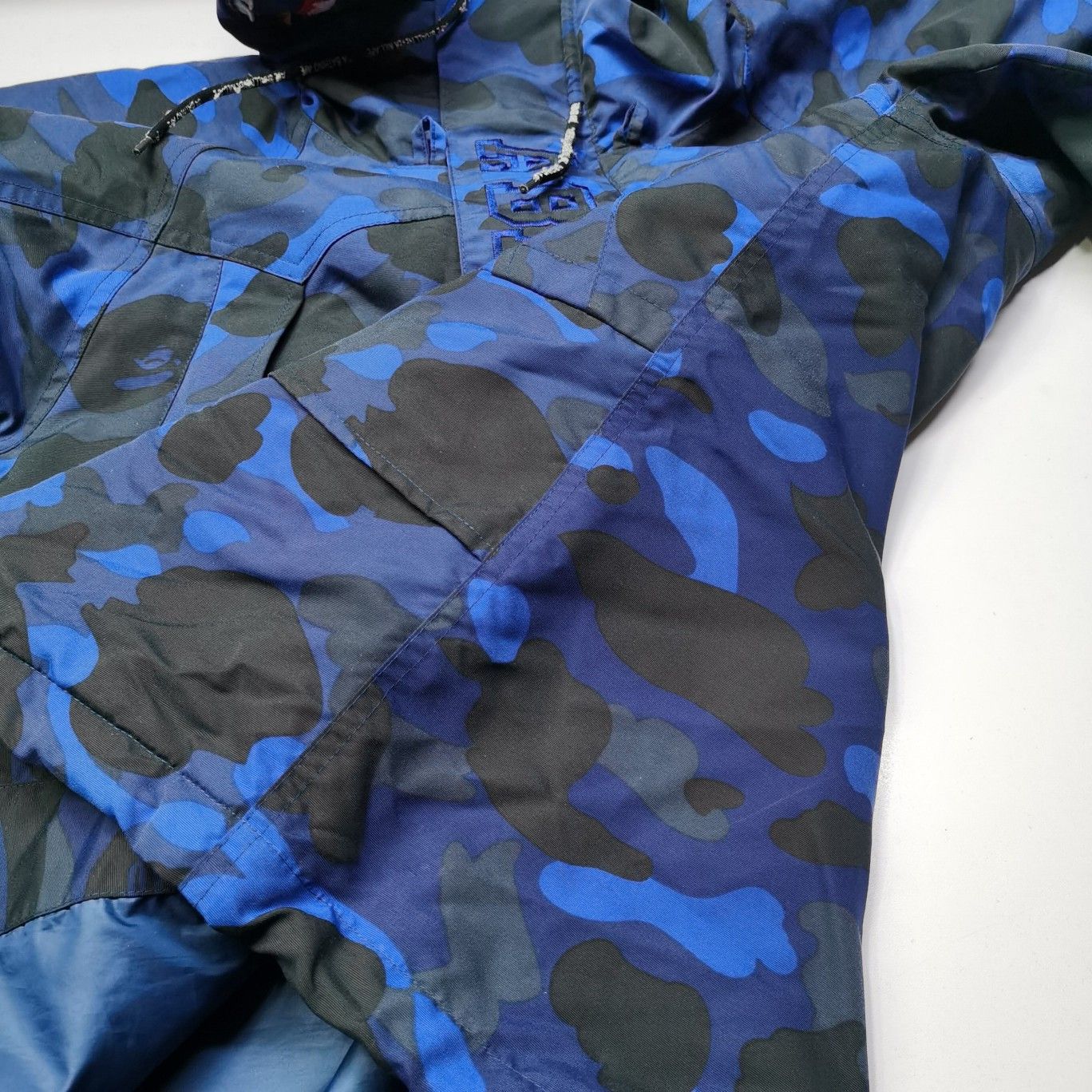 Bape A Bathing Ape Blue Camo Shark WGM Hooded Jacket Size M Size US M / EU 48-50 / 2 - 12 Thumbnail