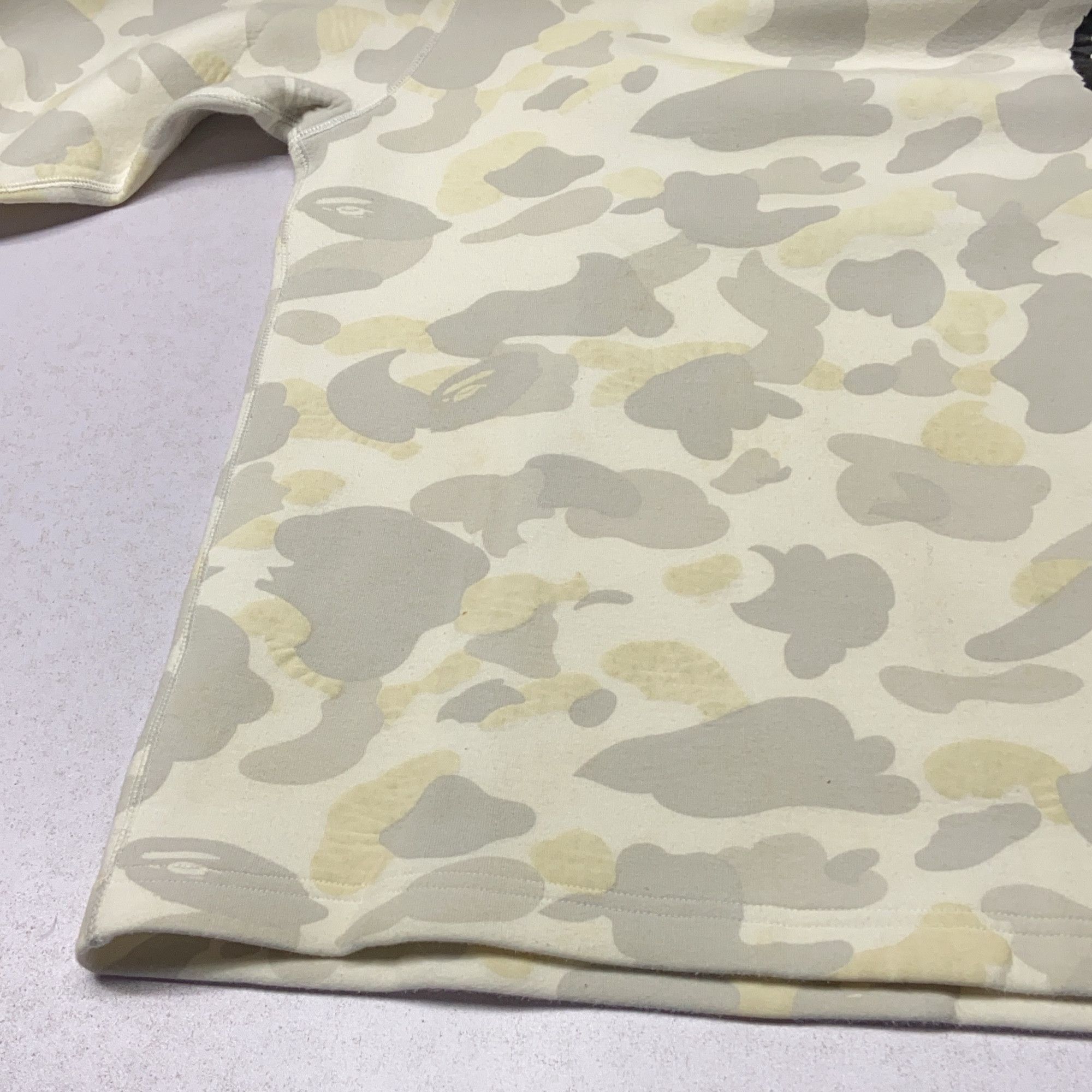 Bape A Bathing Ape Camo Sweatshirt Size XL Size US XL / EU 56 / 4 - 19 Thumbnail