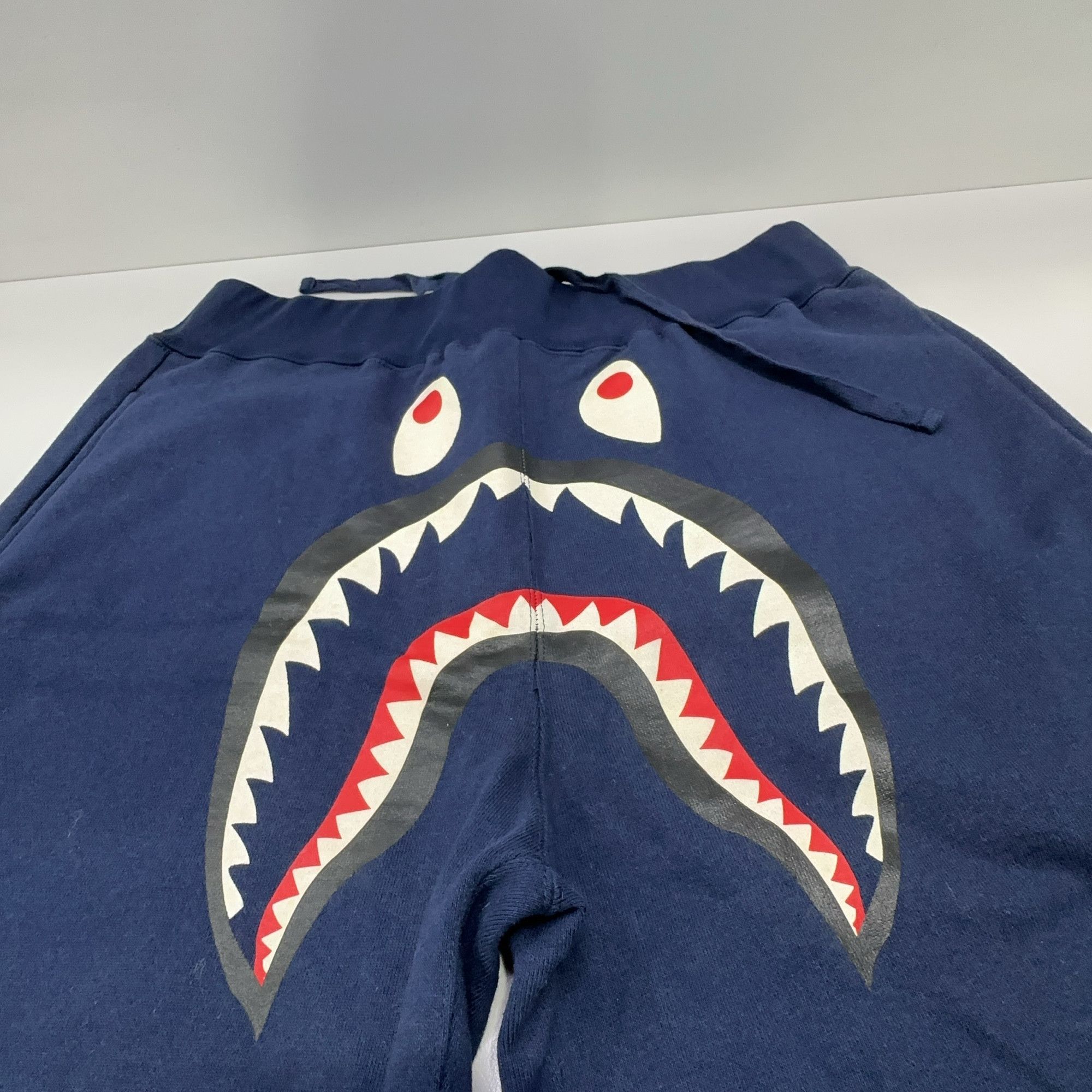 Bape A BATHING APE Shark Print Shorts Size L Size US 34 / EU 50 - 7 Thumbnail
