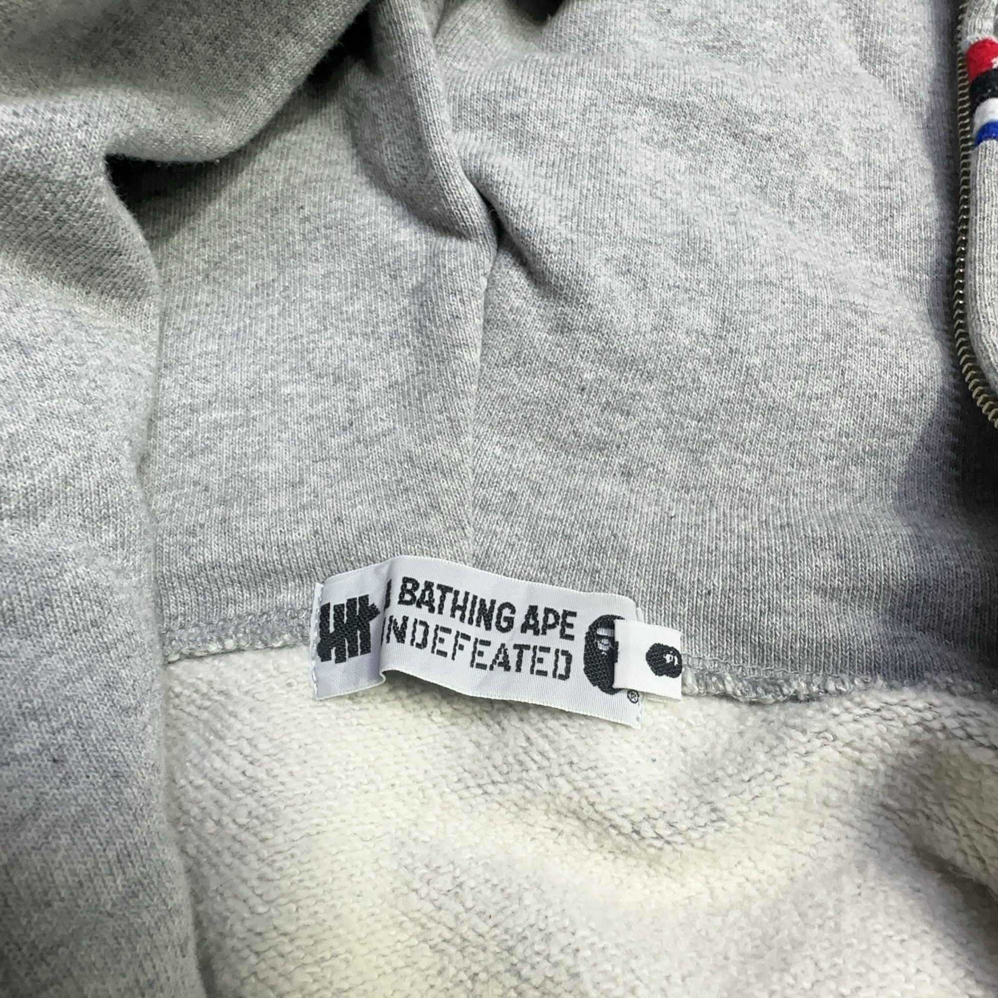 Bape A Bathing Ape x Undefeated Camo Shark Hoodie Size L Size US L / EU 52-54 / 3 - 4 Thumbnail