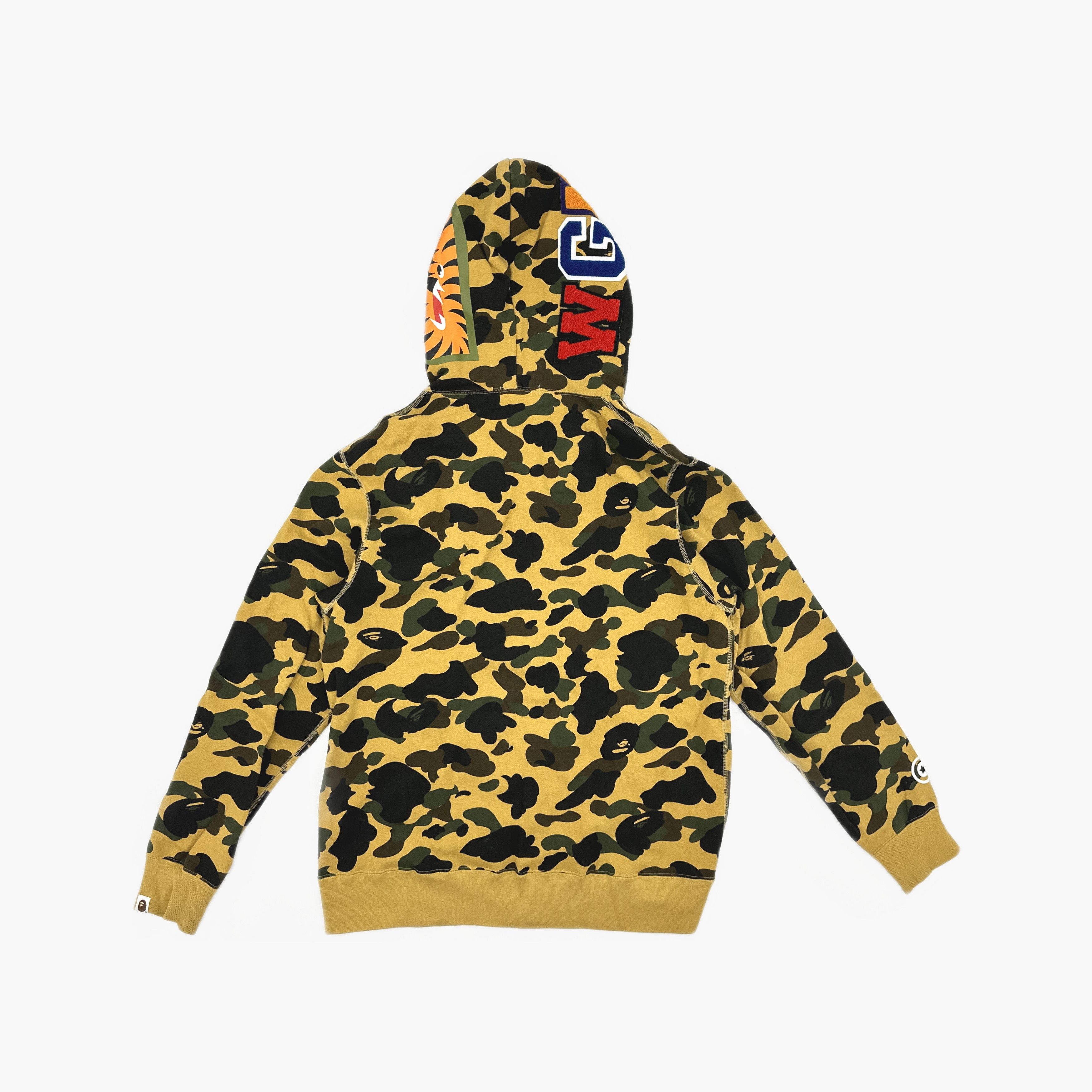 Bape A BATHING APE 1st Camo Shark Hoodie Size XXL Size US XXL / EU 58 / 5 - 2 Thumbnail