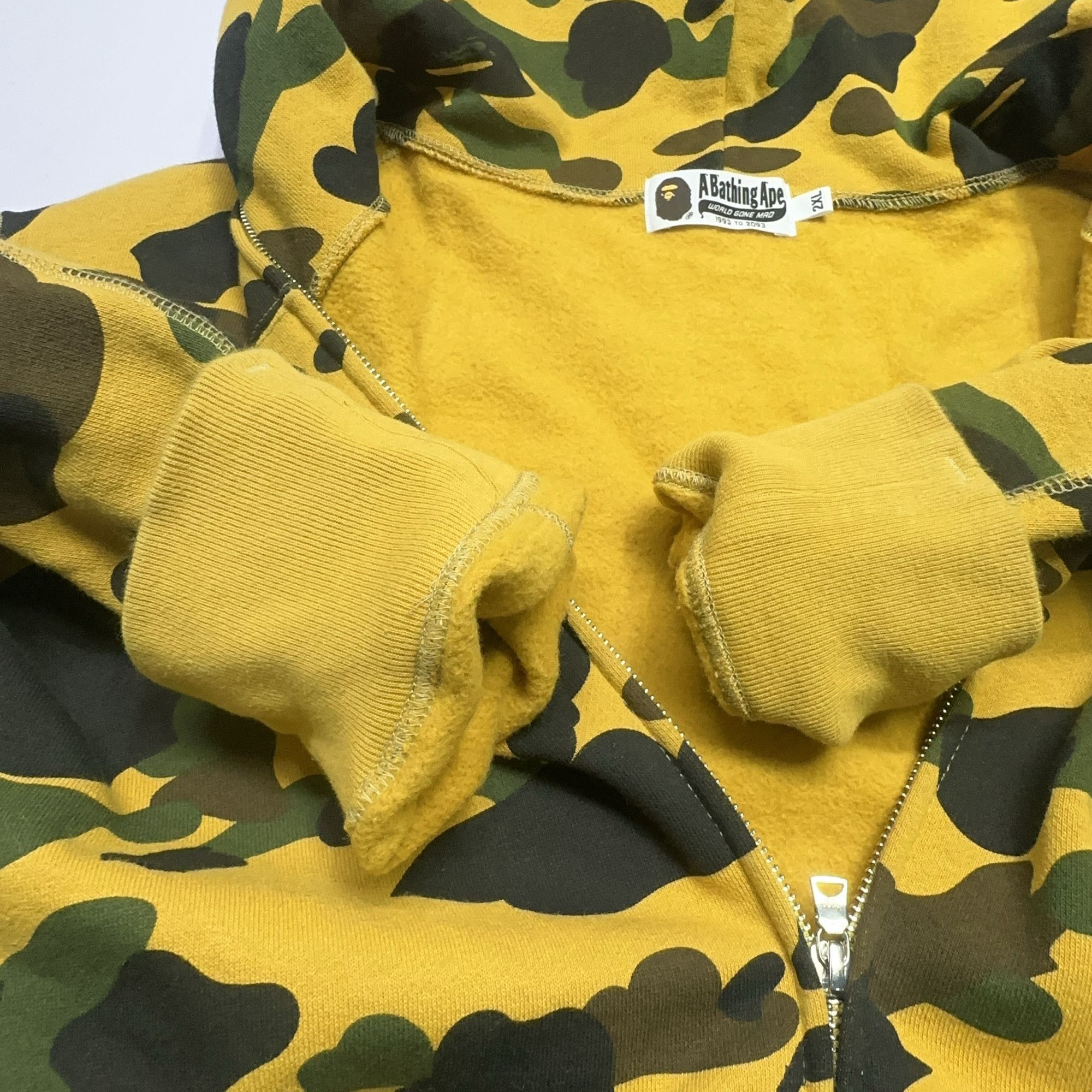 Bape A BATHING APE 1st Camo Shark Hoodie Size XXL Size US XXL / EU 58 / 5 - 6 Thumbnail