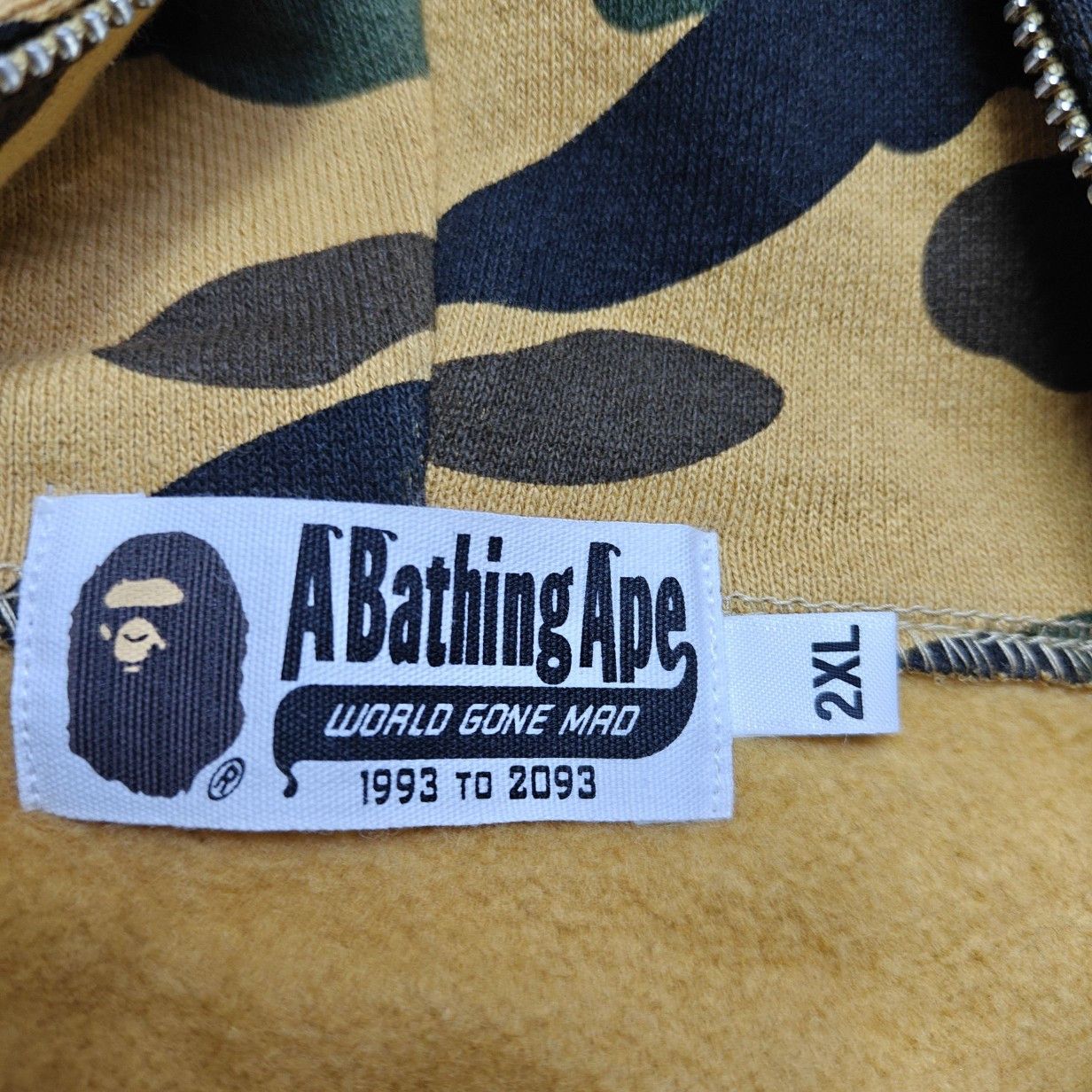 Bape A BATHING APE 1st Camo Shark Hoodie Size XXL Size US XXL / EU 58 / 5 - 3 Thumbnail