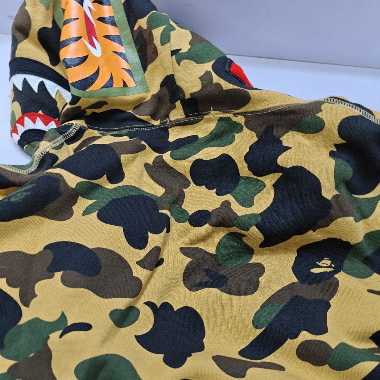 Bape A BATHING APE 1st Camo Shark Hoodie Size XXL Size US XXL / EU 58 / 5 - 5 Thumbnail