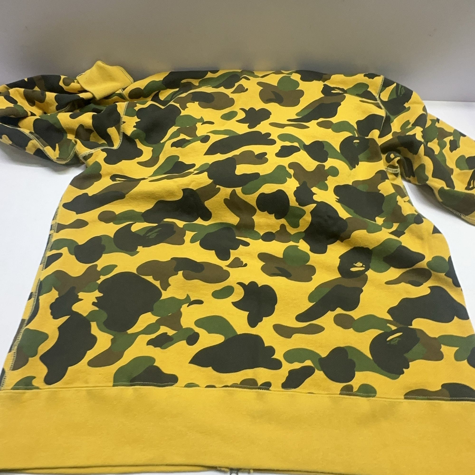Bape A BATHING APE 1st Camo Shark Hoodie Size XXL Size US XXL / EU 58 / 5 - 9 Thumbnail