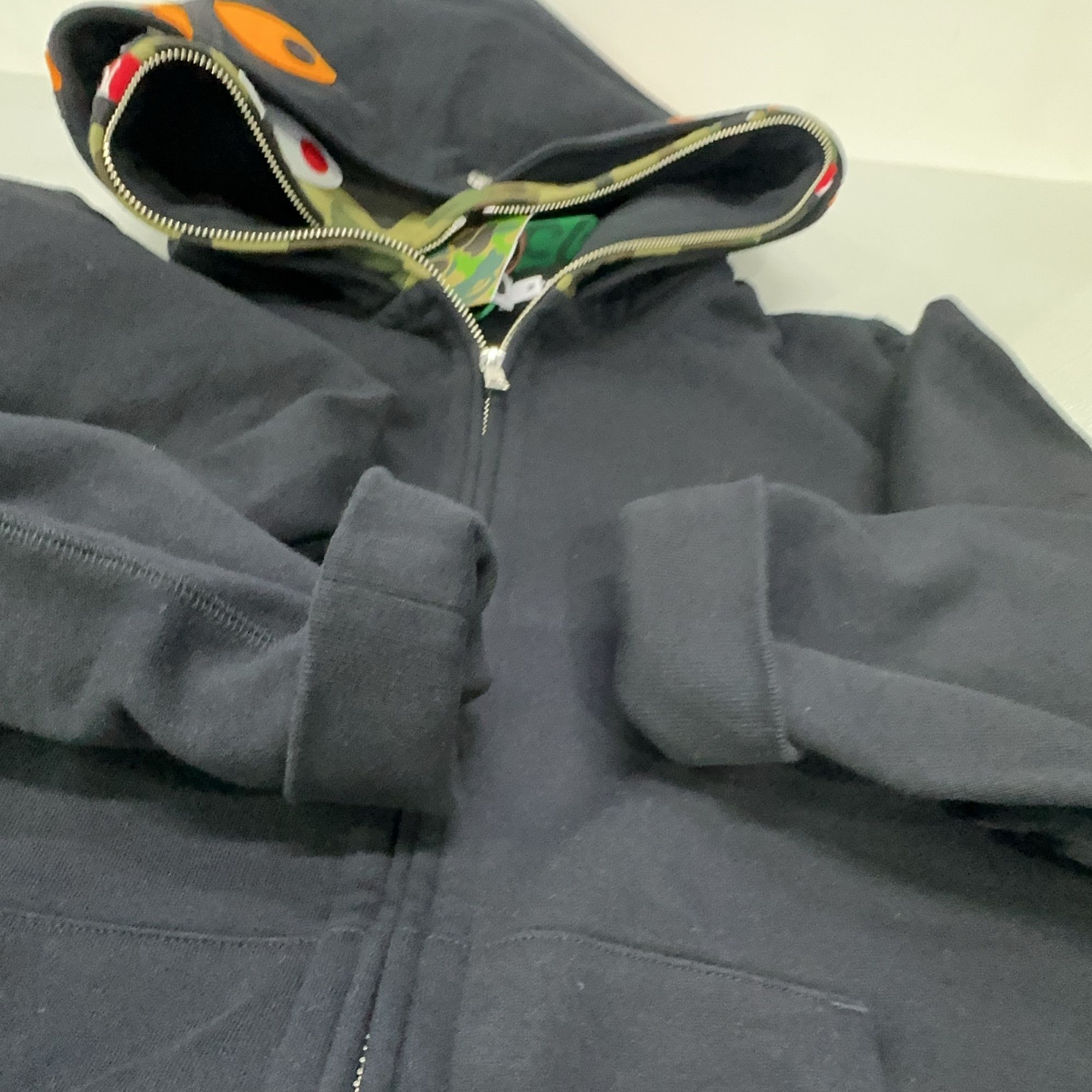 Bape A Bathing Ape x Undefeated Shark Hoodie Size M Size US M / EU 48-50 / 2 - 6 Thumbnail