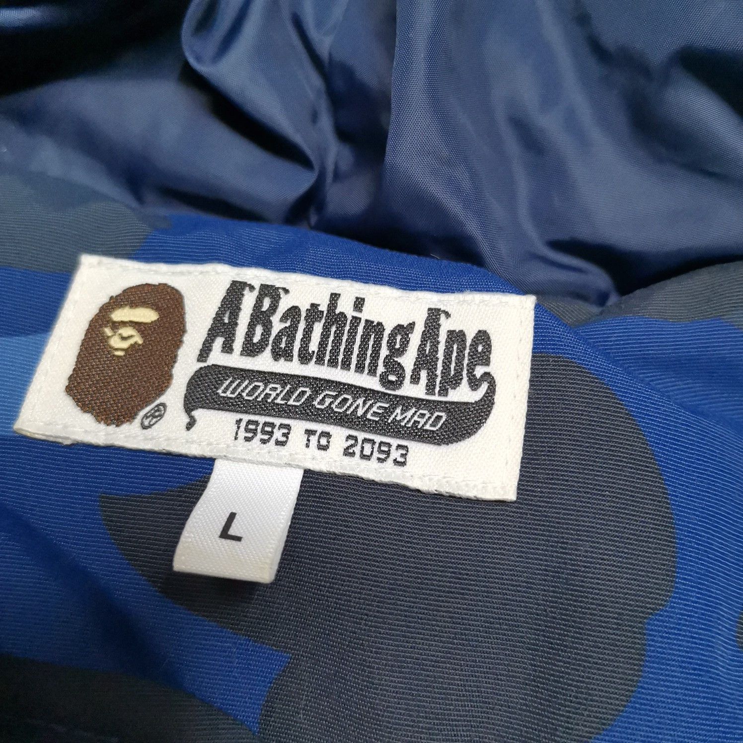 Bape A Bathing Ape Blue Camo Shark Down Jacket Size L Size US L / EU 52-54 / 3 - 3 Thumbnail