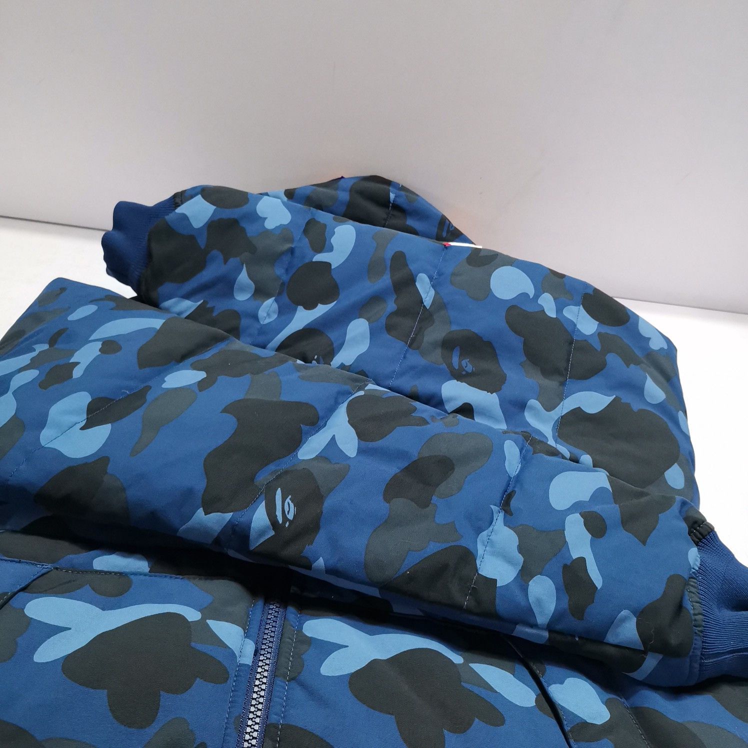 Bape A Bathing Ape Blue Camo Shark Down Jacket Size L Size US L / EU 52-54 / 3 - 7 Thumbnail