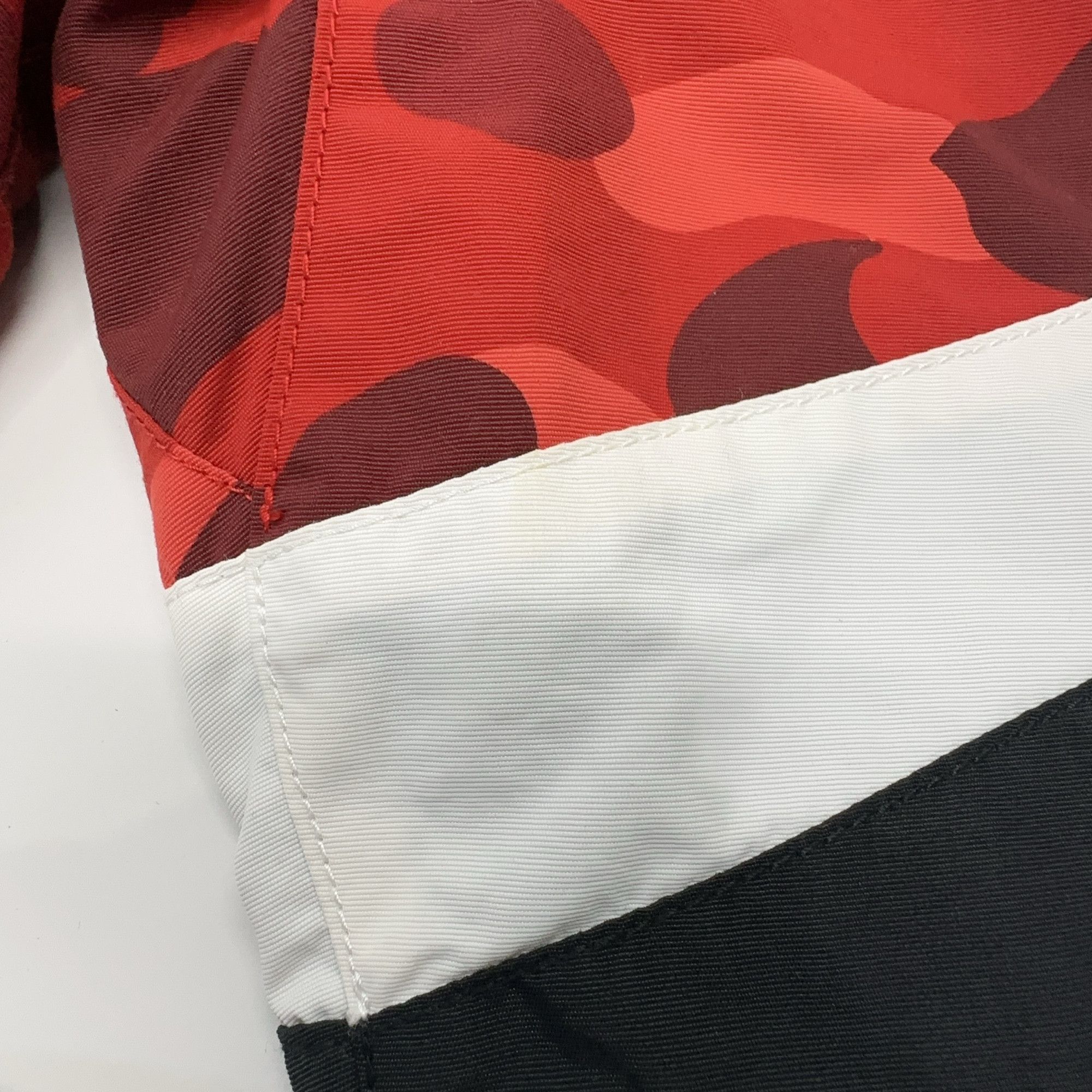 Bape A Bathing Ape Red Camo Shorts Size M Size US 32 / EU 48 - 6 Thumbnail