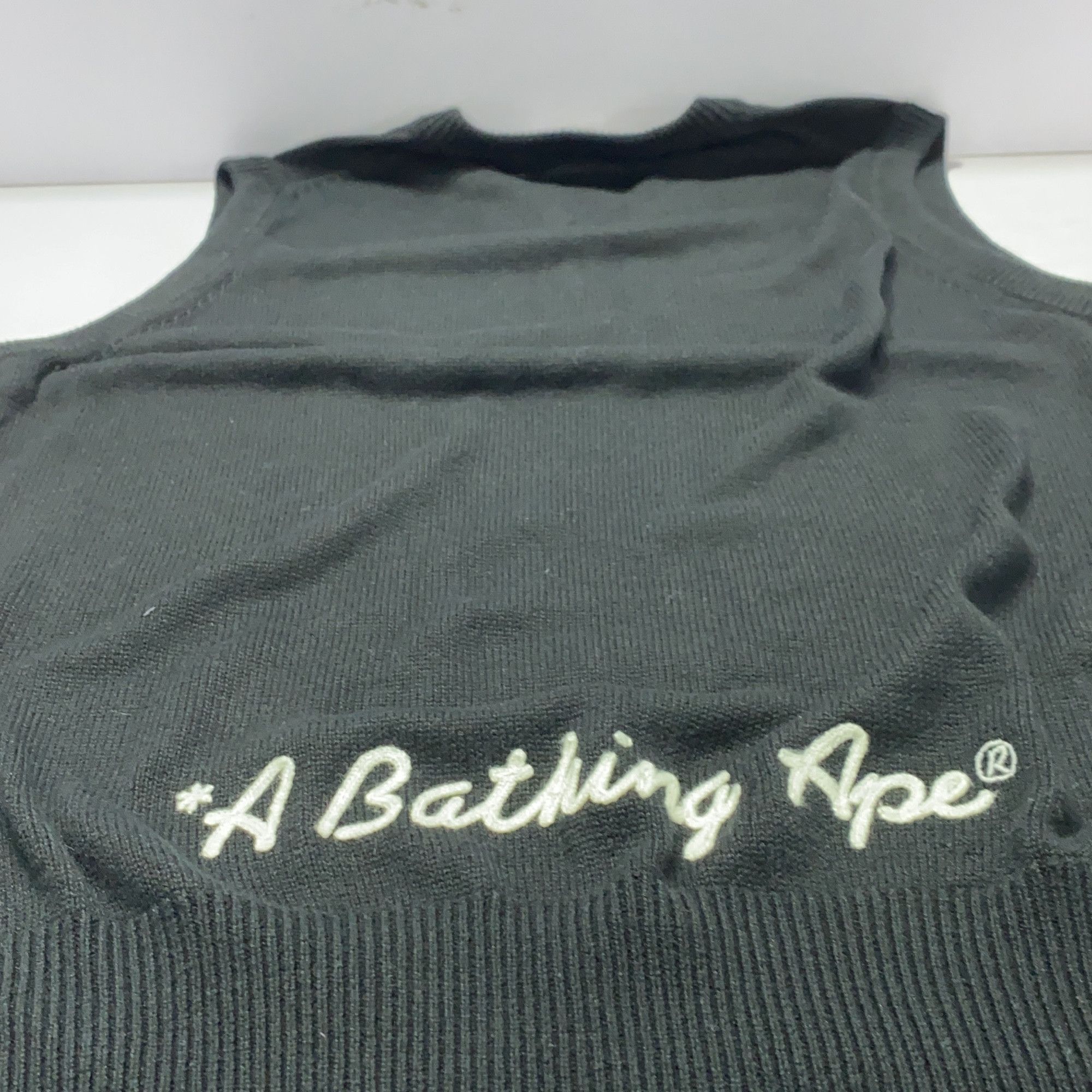 Bape A Bathing Ape Logo V-Neck Sweater Vest Size L Size US L / EU 52-54 / 3 - 9 Thumbnail