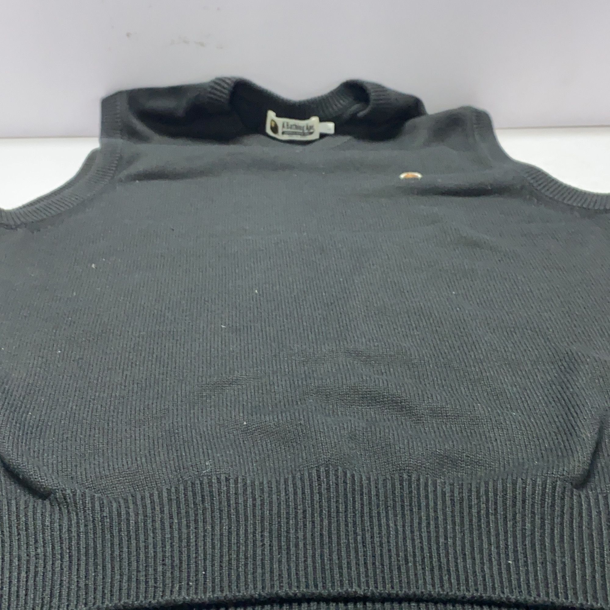 Bape A Bathing Ape Logo V-Neck Sweater Vest Size L Size US L / EU 52-54 / 3 - 7 Thumbnail