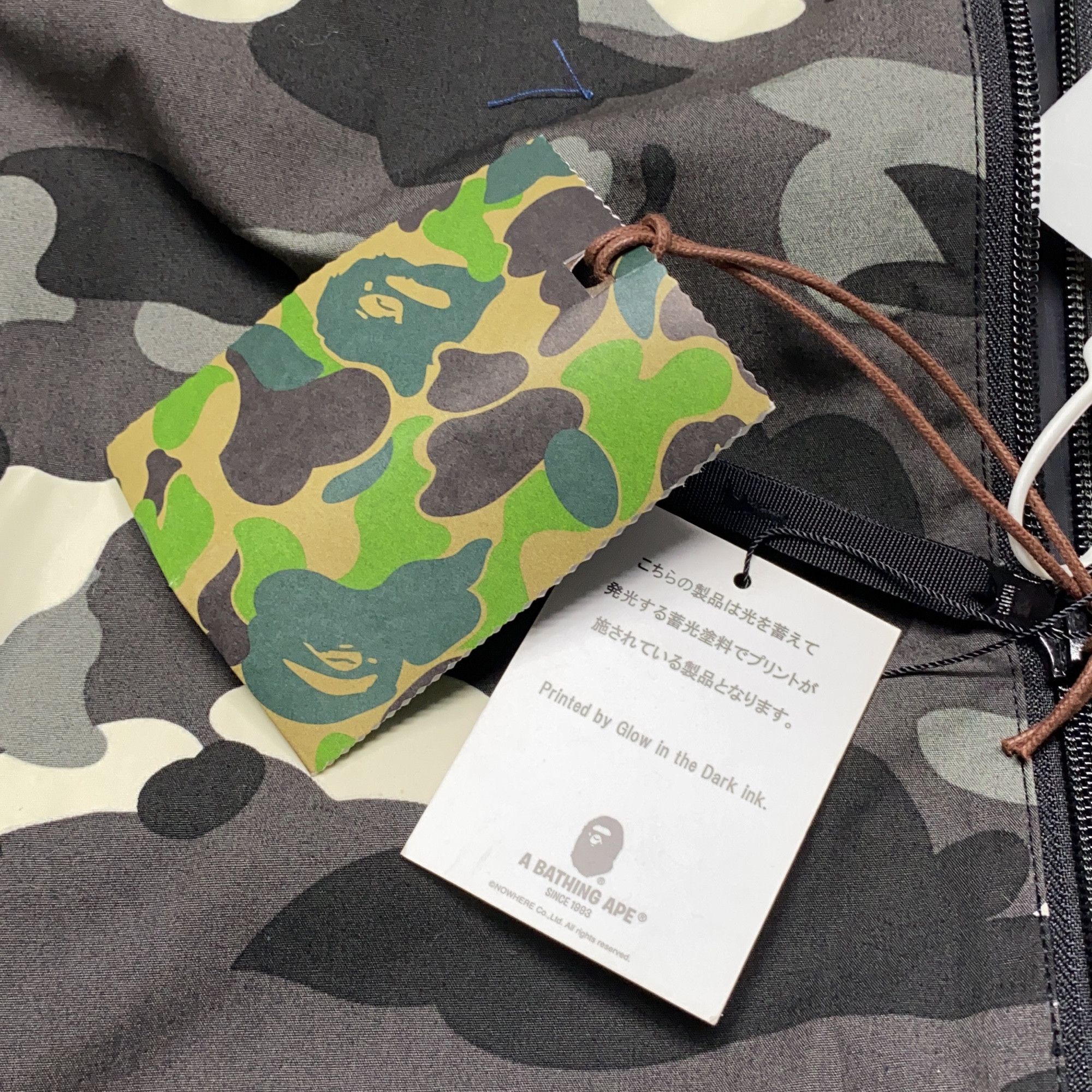 Bape A BATHING APE Camo Reflective Hooded Jacket Size L Size US L / EU 52-54 / 3 - 4 Thumbnail