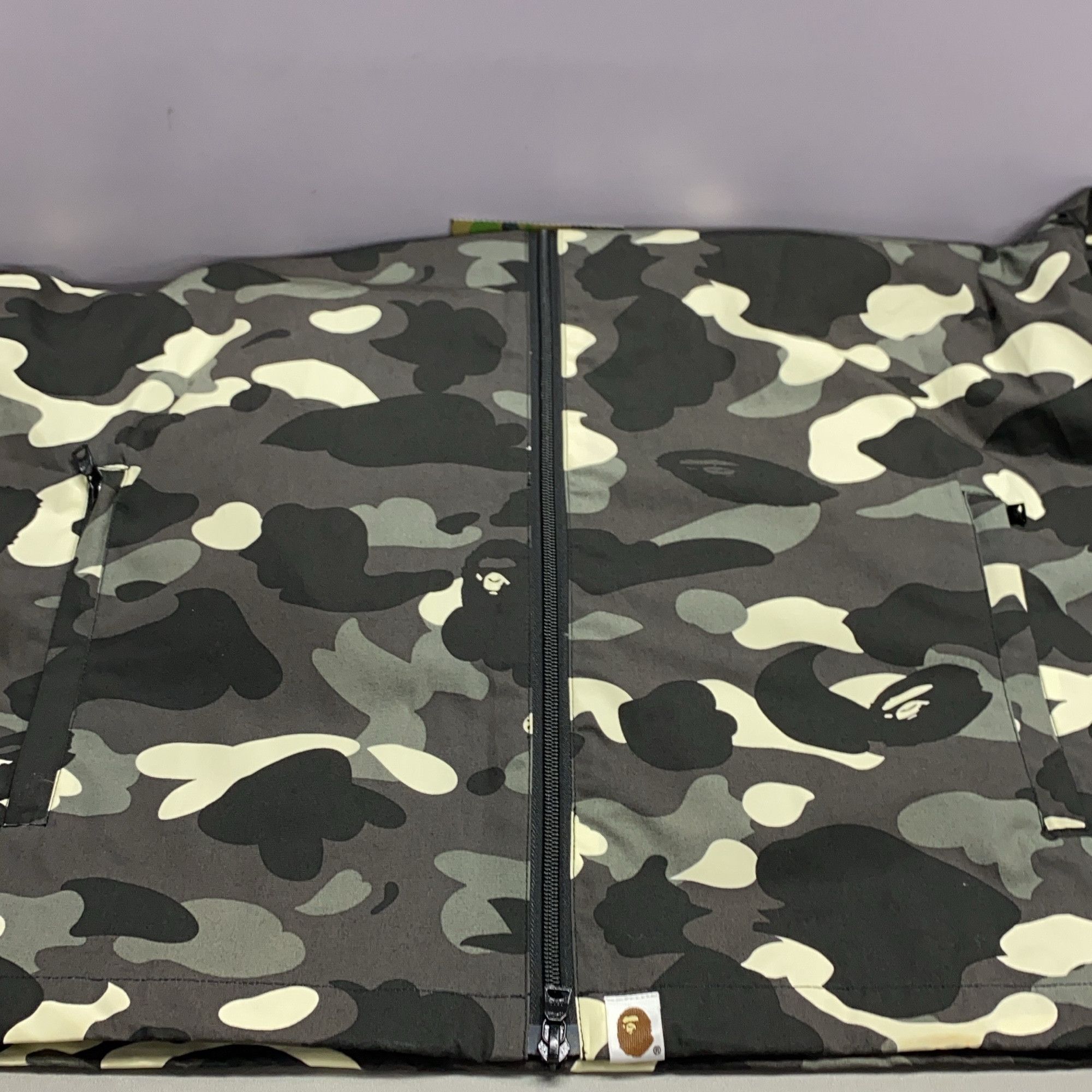 Bape A BATHING APE Camo Reflective Hooded Jacket Size L Size US L / EU 52-54 / 3 - 9 Thumbnail