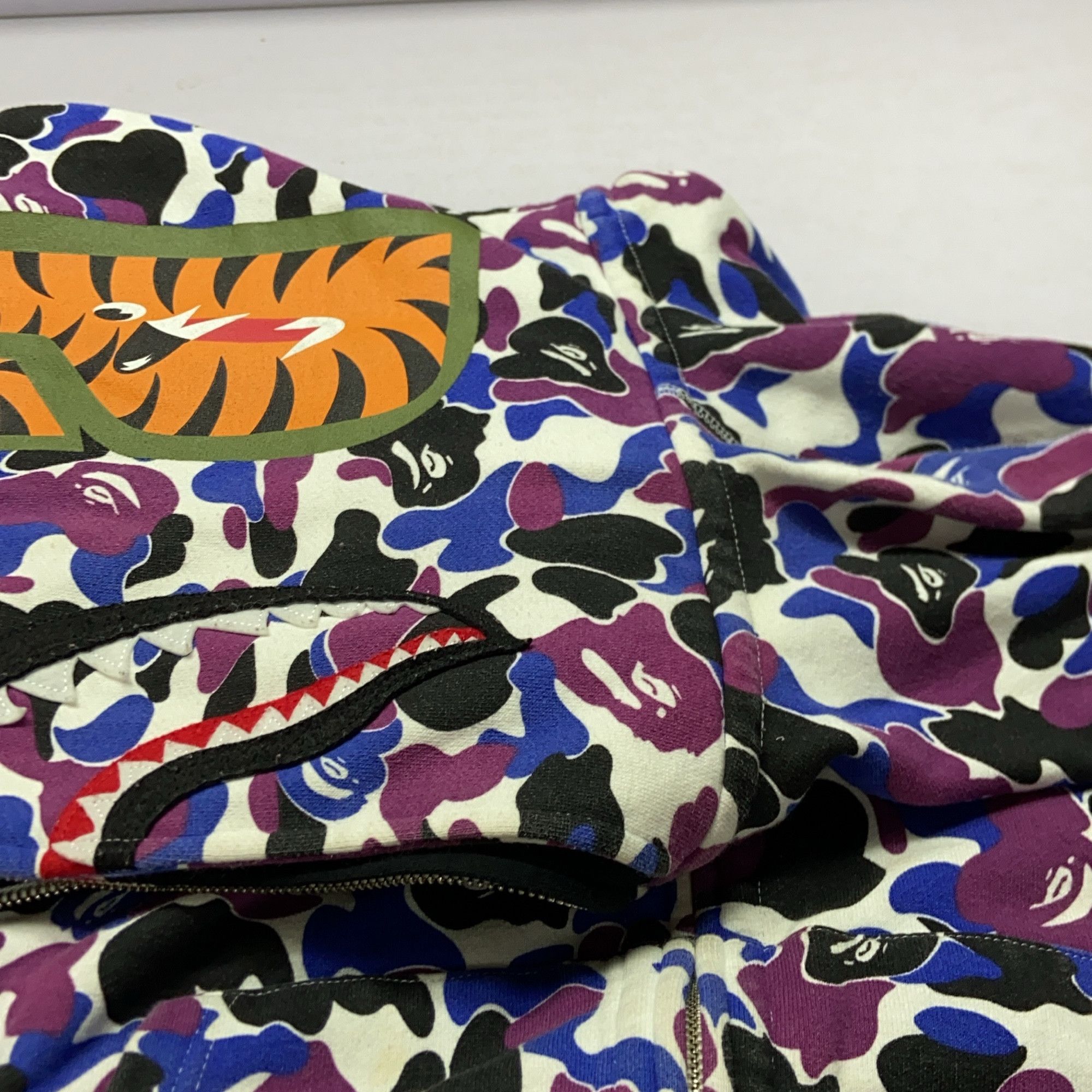 Bape A BATHING APE Shark Camo Full Zip Hoodie Size XL Size US XL / EU 56 / 4 - 12 Thumbnail