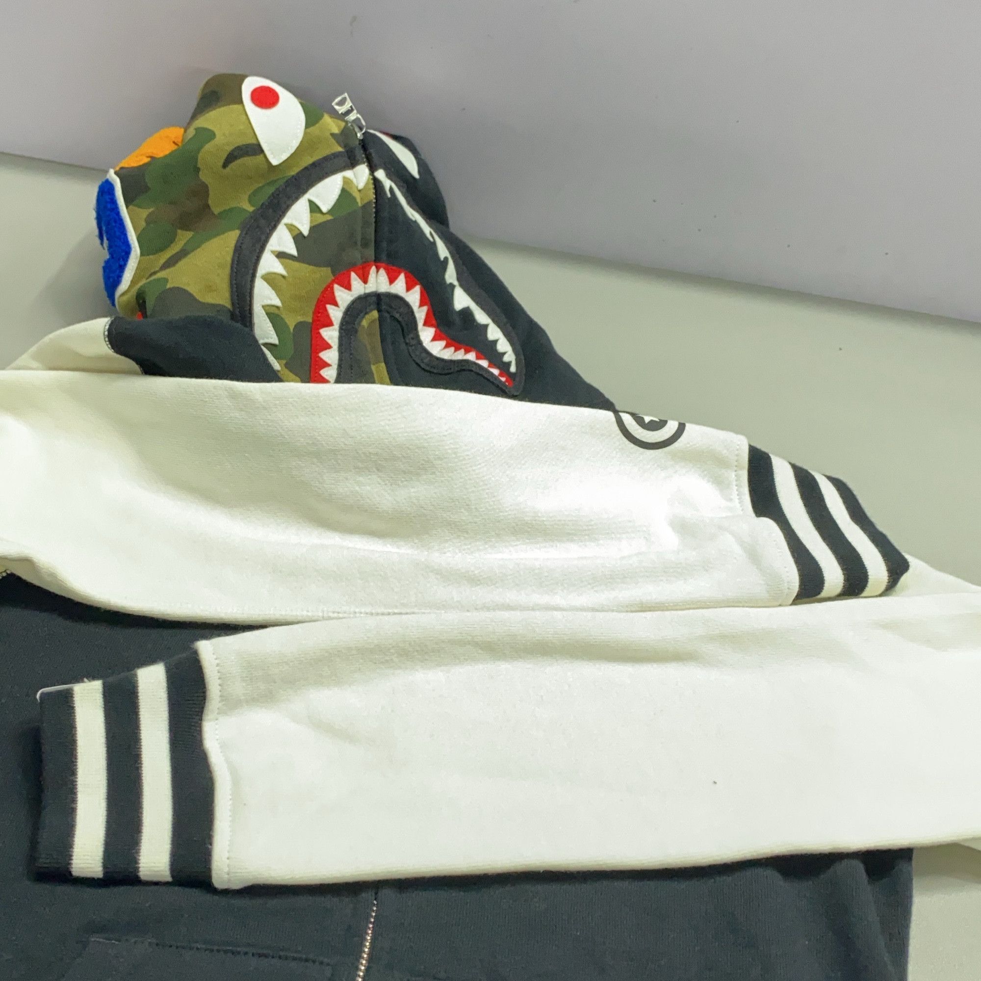 Bape A BATHING APE Shark Camo Hoodie Size XS Size US XS / EU 42 / 0 - 9 Thumbnail