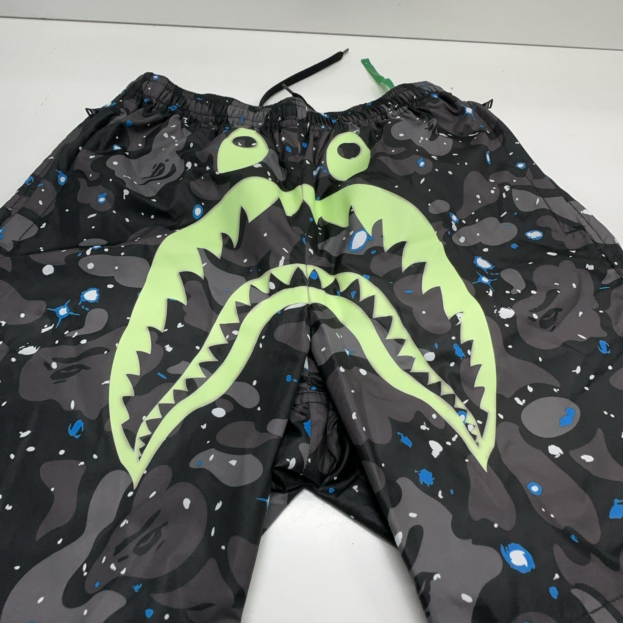 Bape A Bathing Ape Shark Camo Shorts Size S Size US 30 / EU 46 - 6 Thumbnail