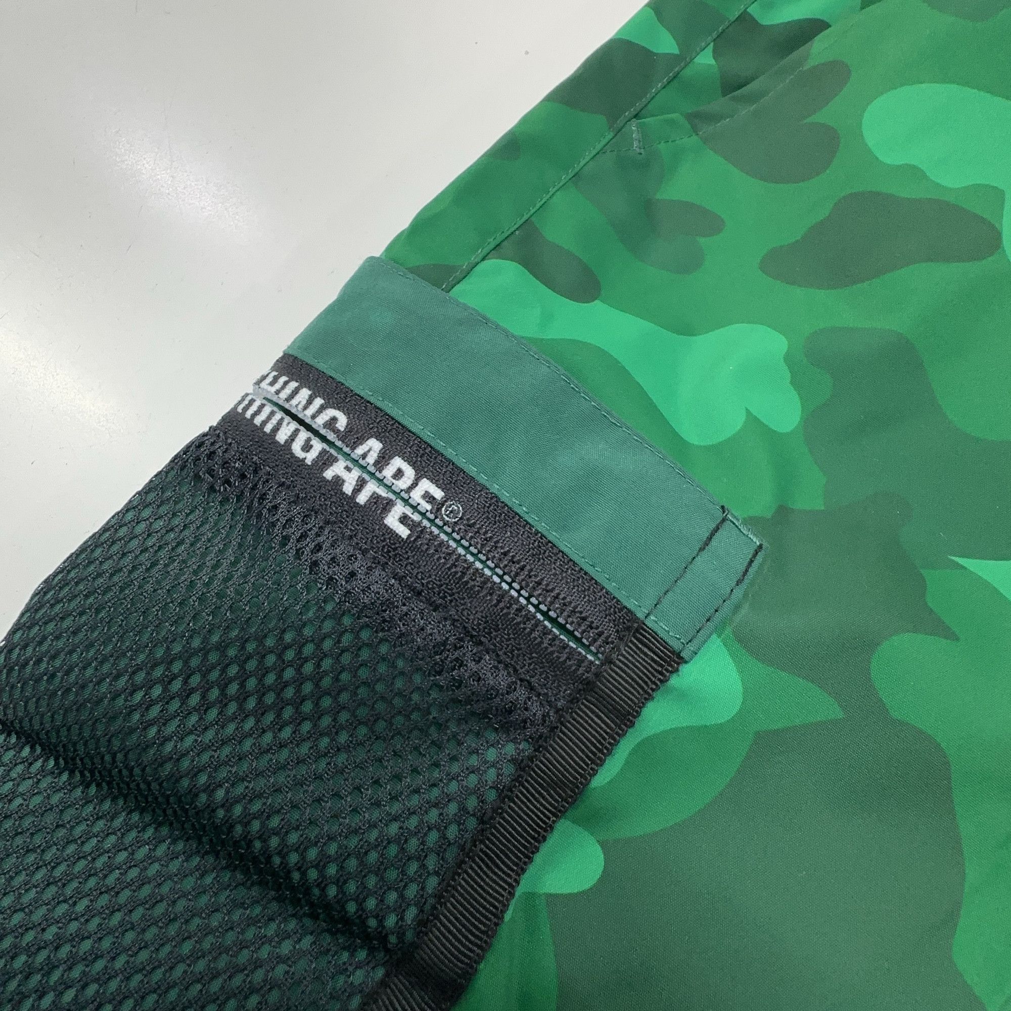 Bape A BATHING APE Camo Mesh Pocket Shorts Size S Size US 30 / EU 46 - 5 Thumbnail