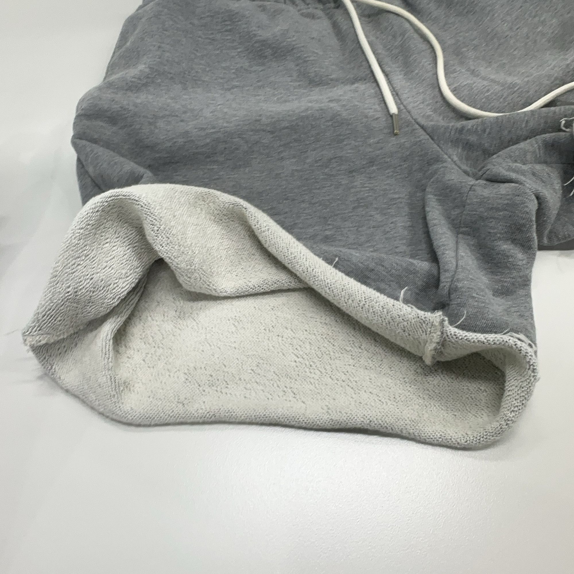 Celine CELINE Logo Embroidered Sweatshorts Size L Size 32" / US 10 / IT 46 - 8 Thumbnail