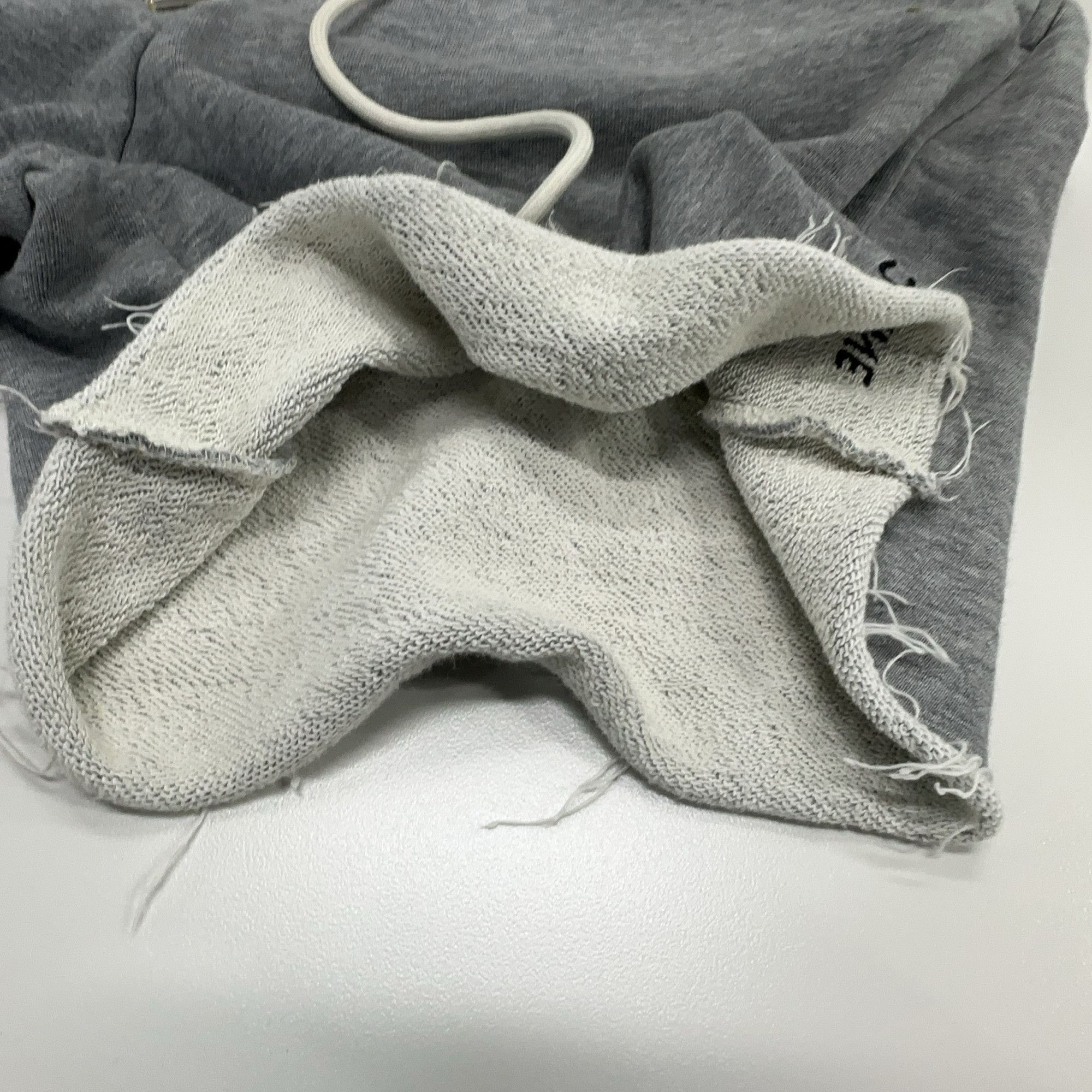 Celine CELINE Logo Embroidered Sweatshorts Size L Size 32" / US 10 / IT 46 - 7 Thumbnail