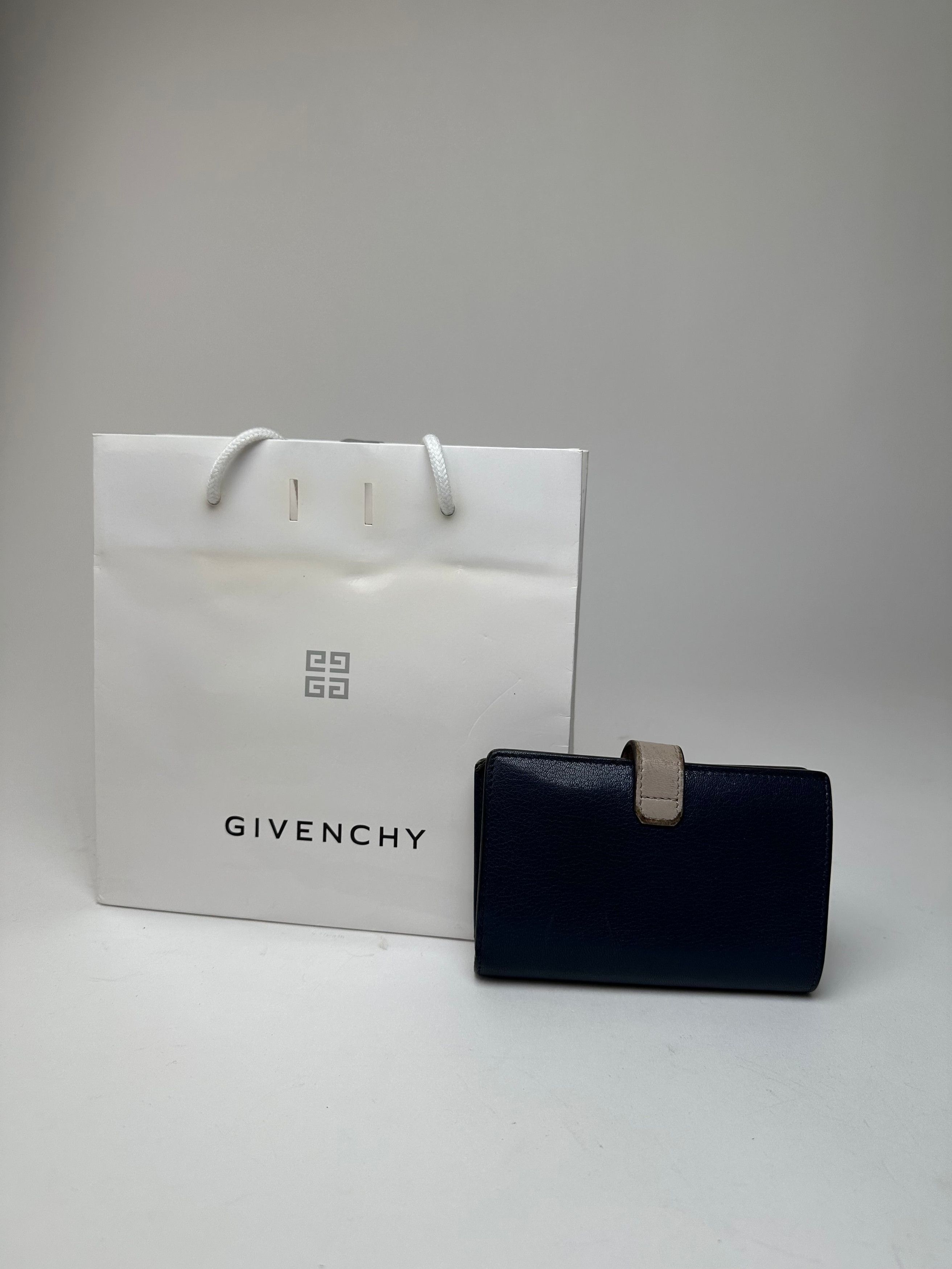 Givenchy Vintage Grained Leather Bifold Wallet Navy Size ONE SIZE - 2 Thumbnail