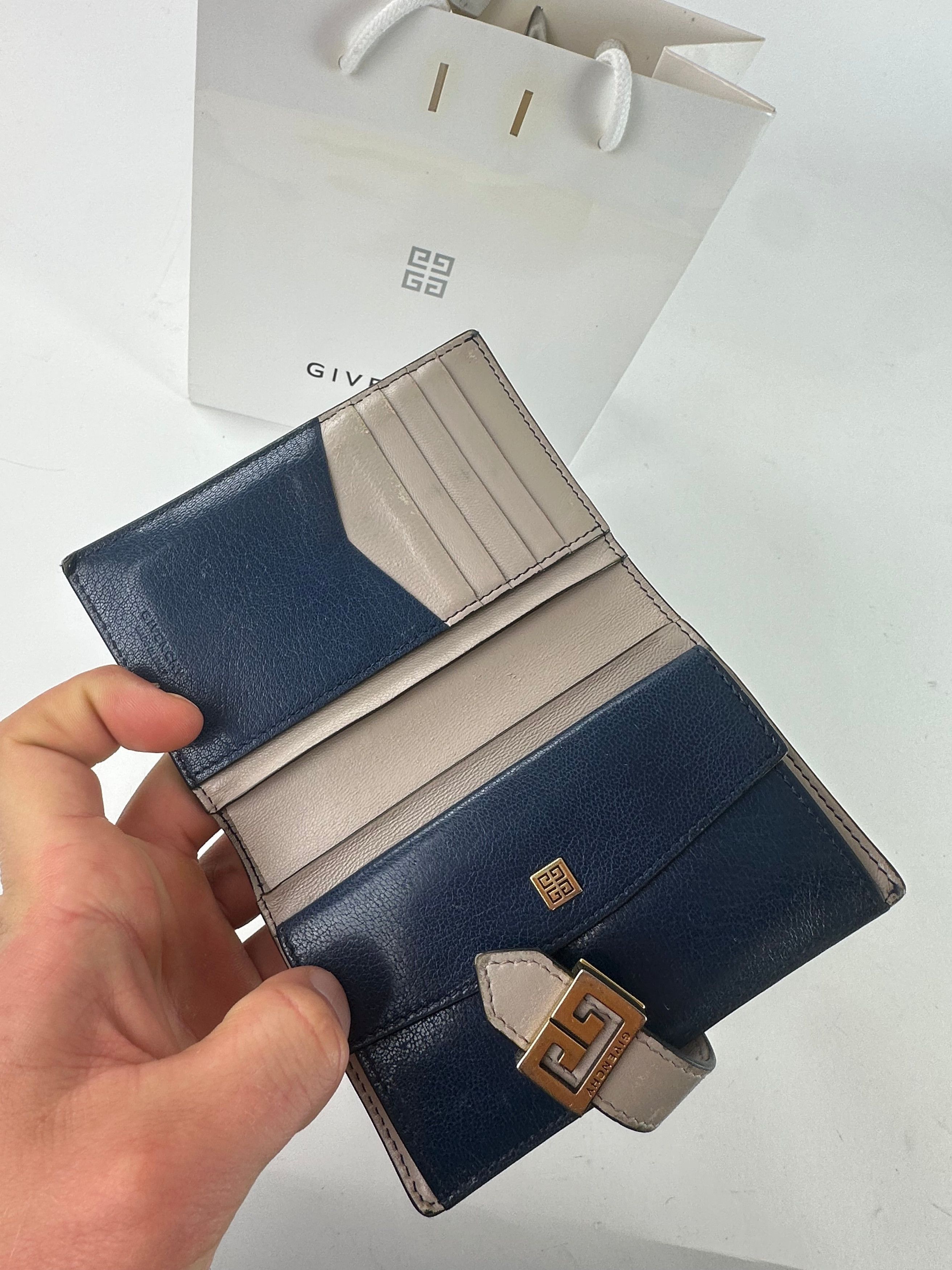 Givenchy Vintage Grained Leather Bifold Wallet Navy Size ONE SIZE - 4 Thumbnail