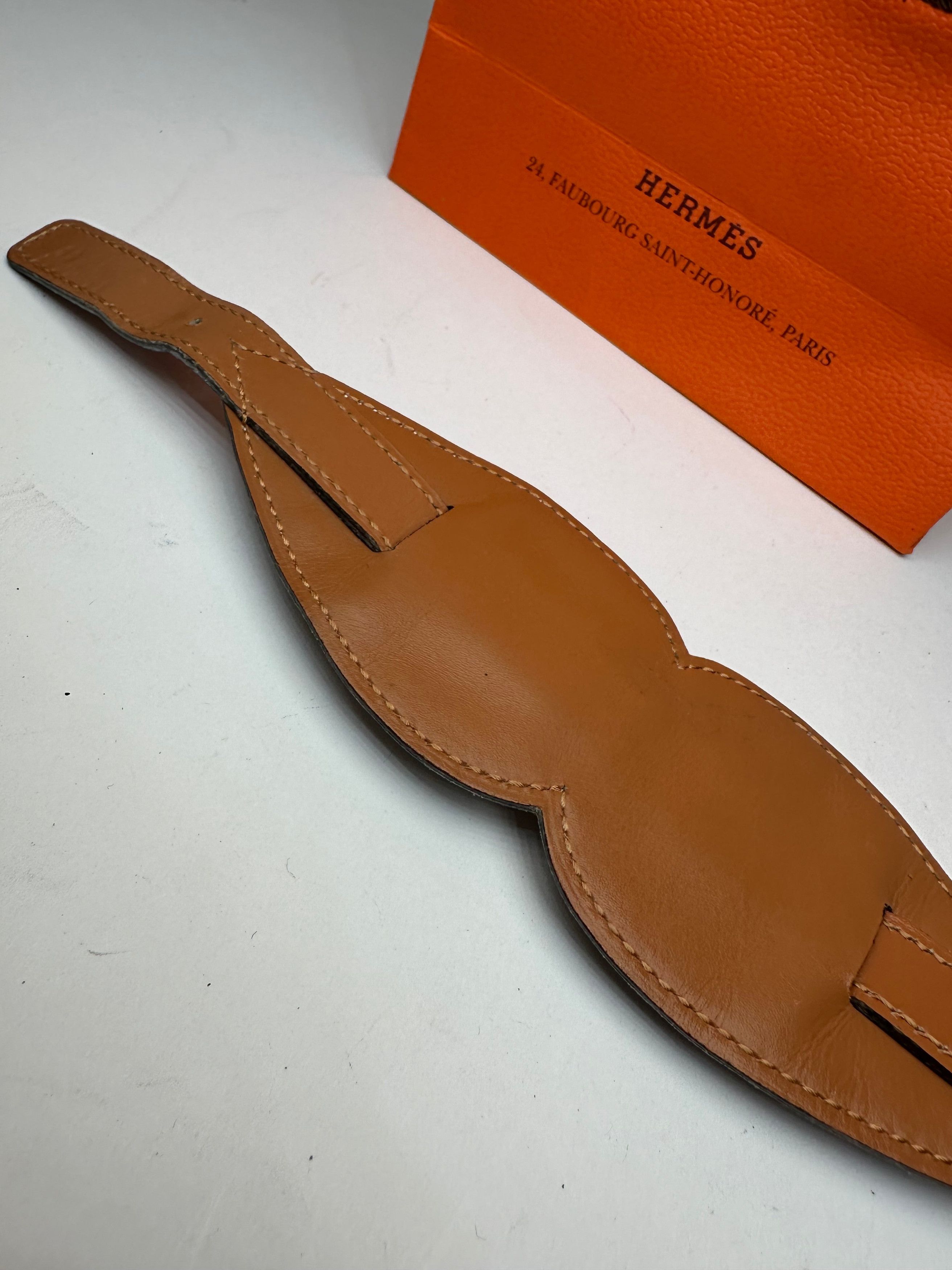 Other Vintage Hermès Paris Leather Studded Cuff Accessory Black Go Size ONE SIZE - 9 Thumbnail
