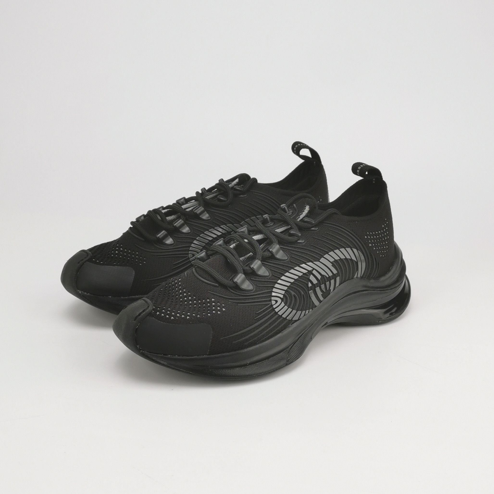Gucci Gucci Men 6 Lowtop Sneakers Size US 6 / EU 39 - 2 Thumbnail