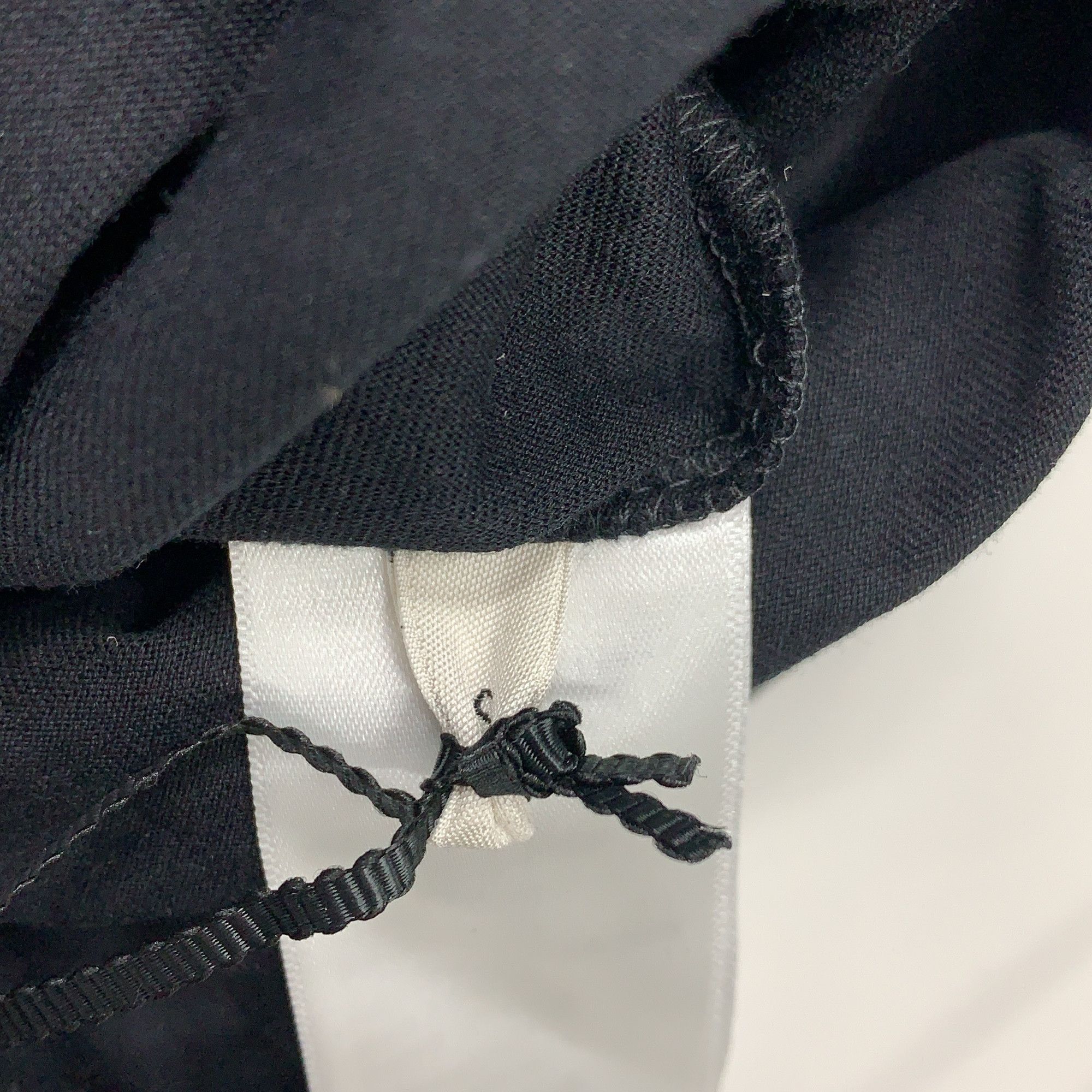 Celine Celine Embroidered Logo Long Sleeve T-Shirt Size S Size US S / EU 44-46 / 1 - 5 Thumbnail