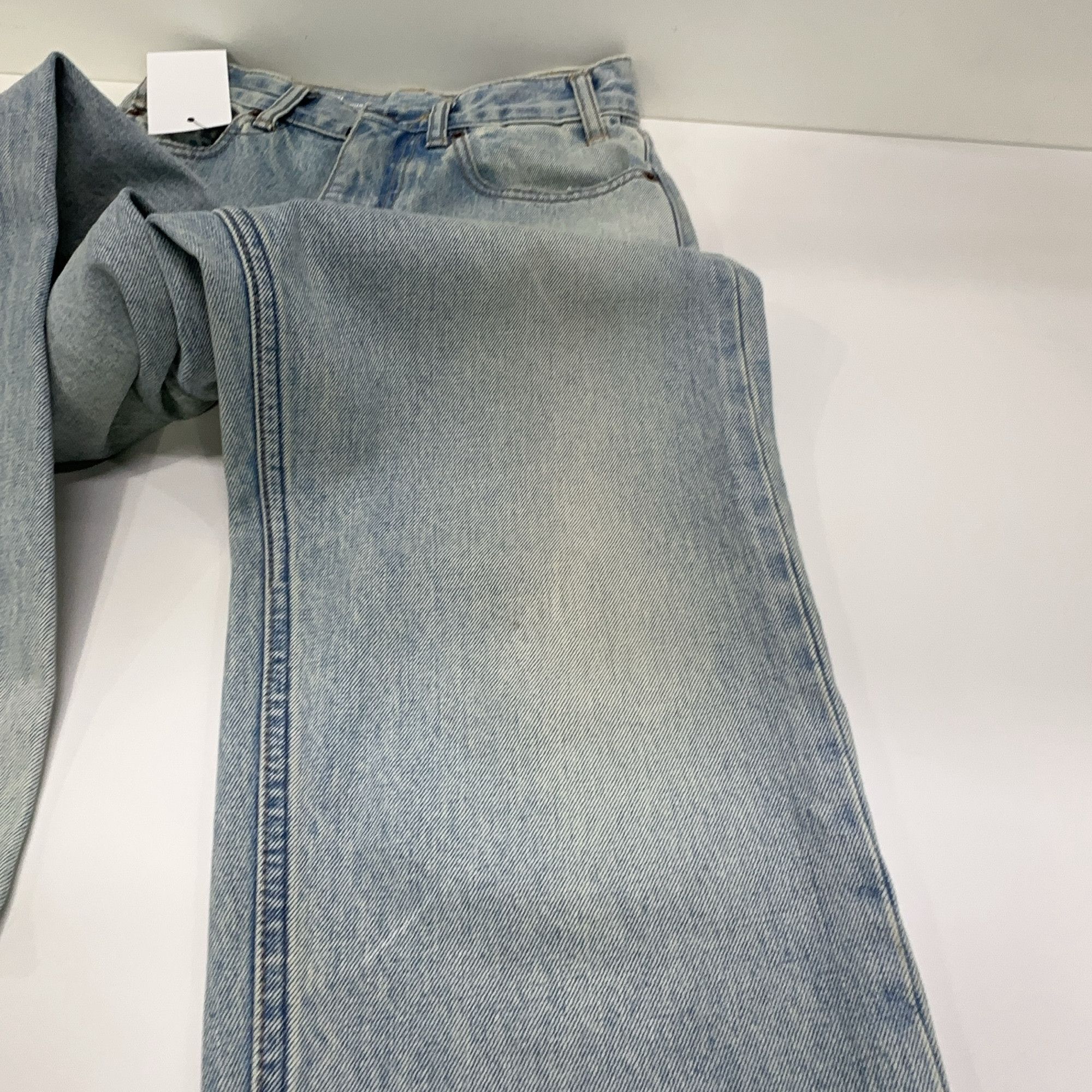 Celine Celine Light Wash Denim Jeans Size 26 Size 26" / US 2 / IT 38 - 8 Thumbnail