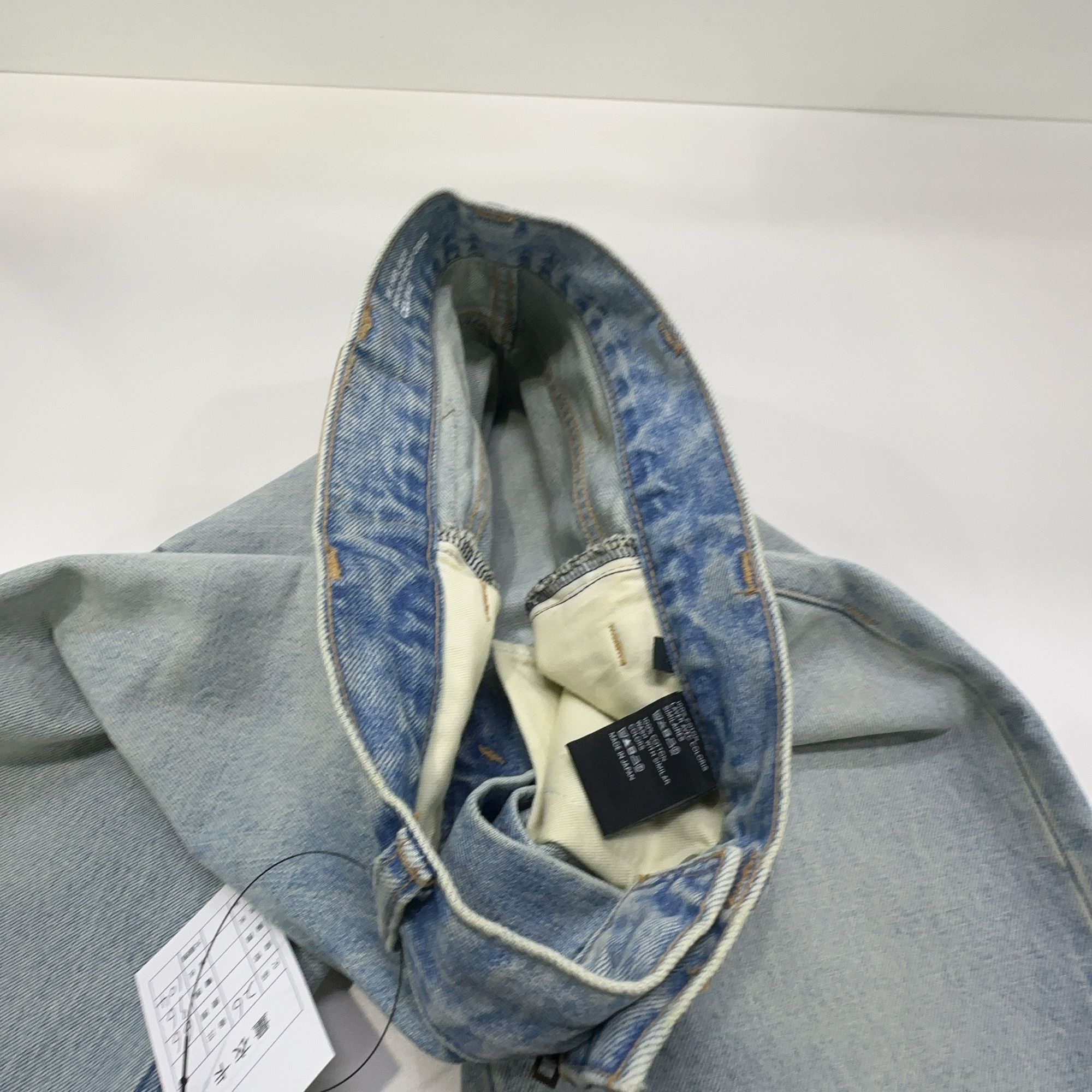 Celine Celine Light Wash Denim Jeans Size 26 Size 26" / US 2 / IT 38 - 5 Thumbnail
