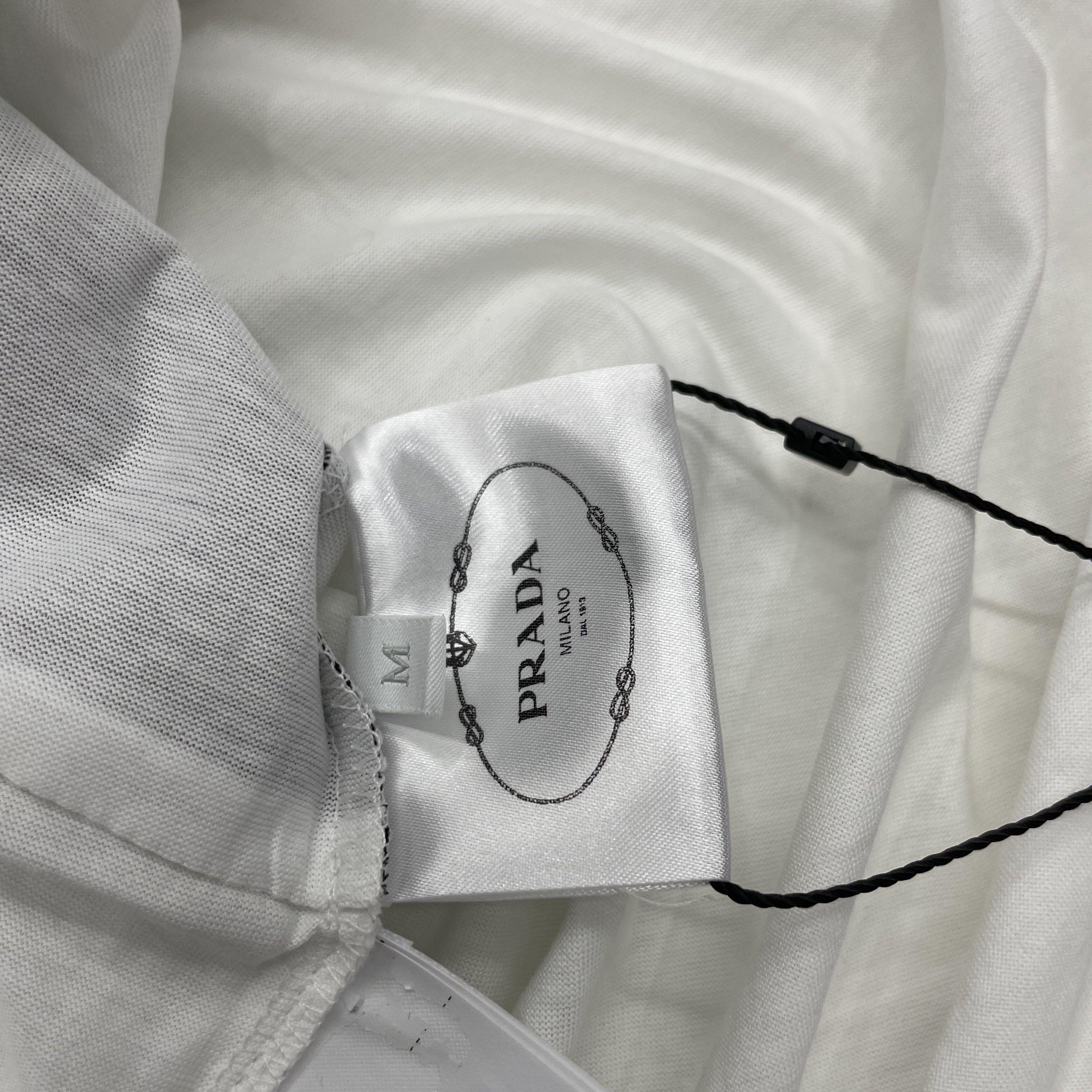 Prada Prada Logo Panel T-Shirt Size M Size M / US 6-8 / IT 42-44 - 4 Thumbnail