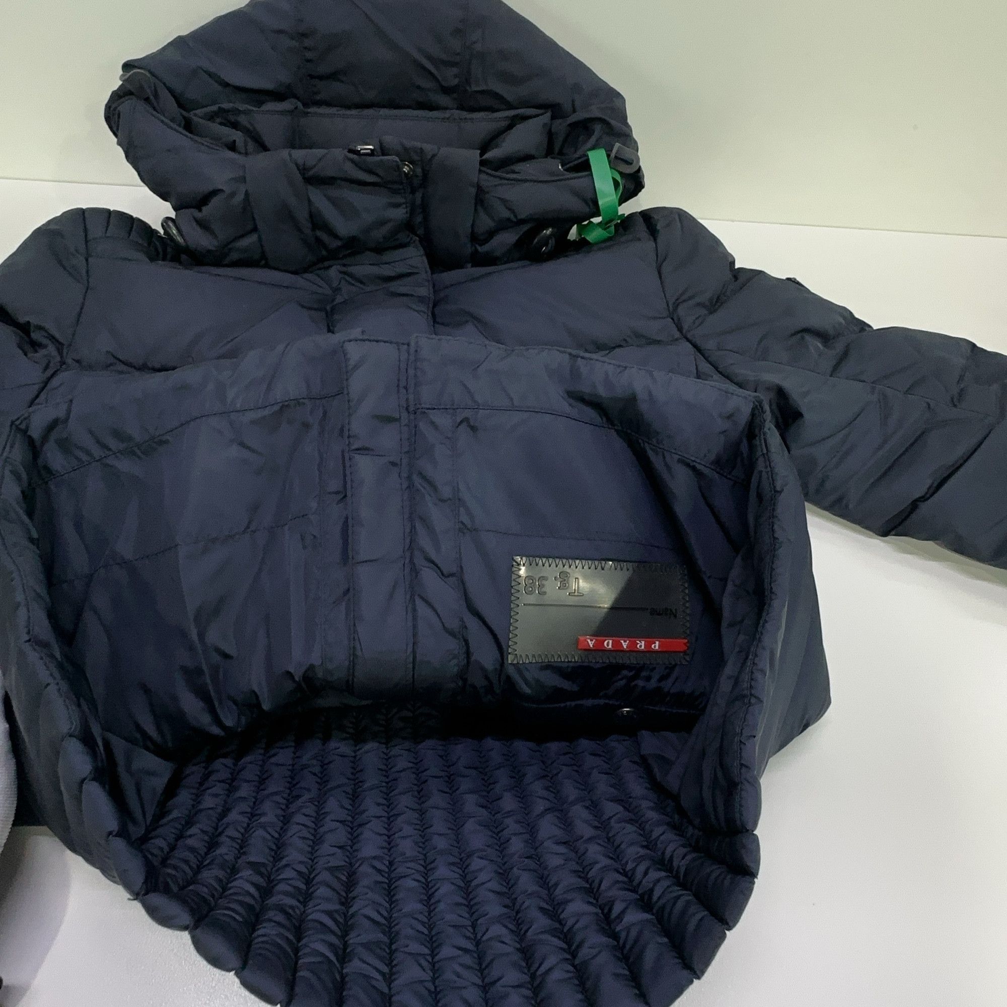 Prada Prada Hooded Down Jacket Size 38 Size XS / US 0-2 / IT 36-38 - 17 Thumbnail