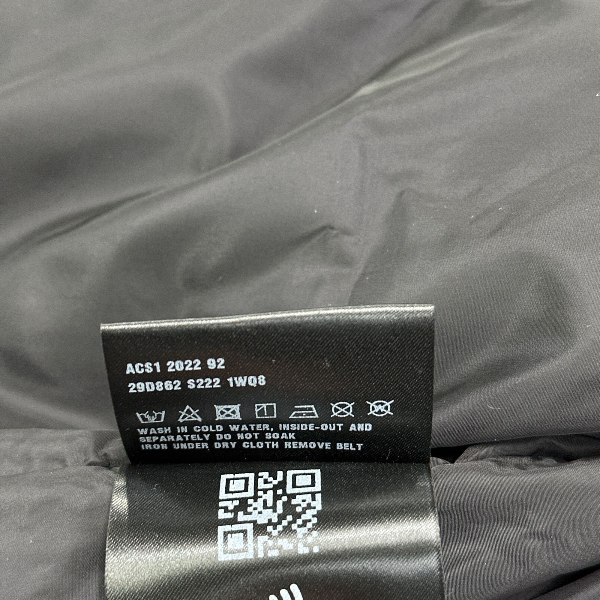 Prada Prada Re-Nylon Padded Jacket Size 44 Size M / US 6-8 / IT 42-44 - 4 Thumbnail