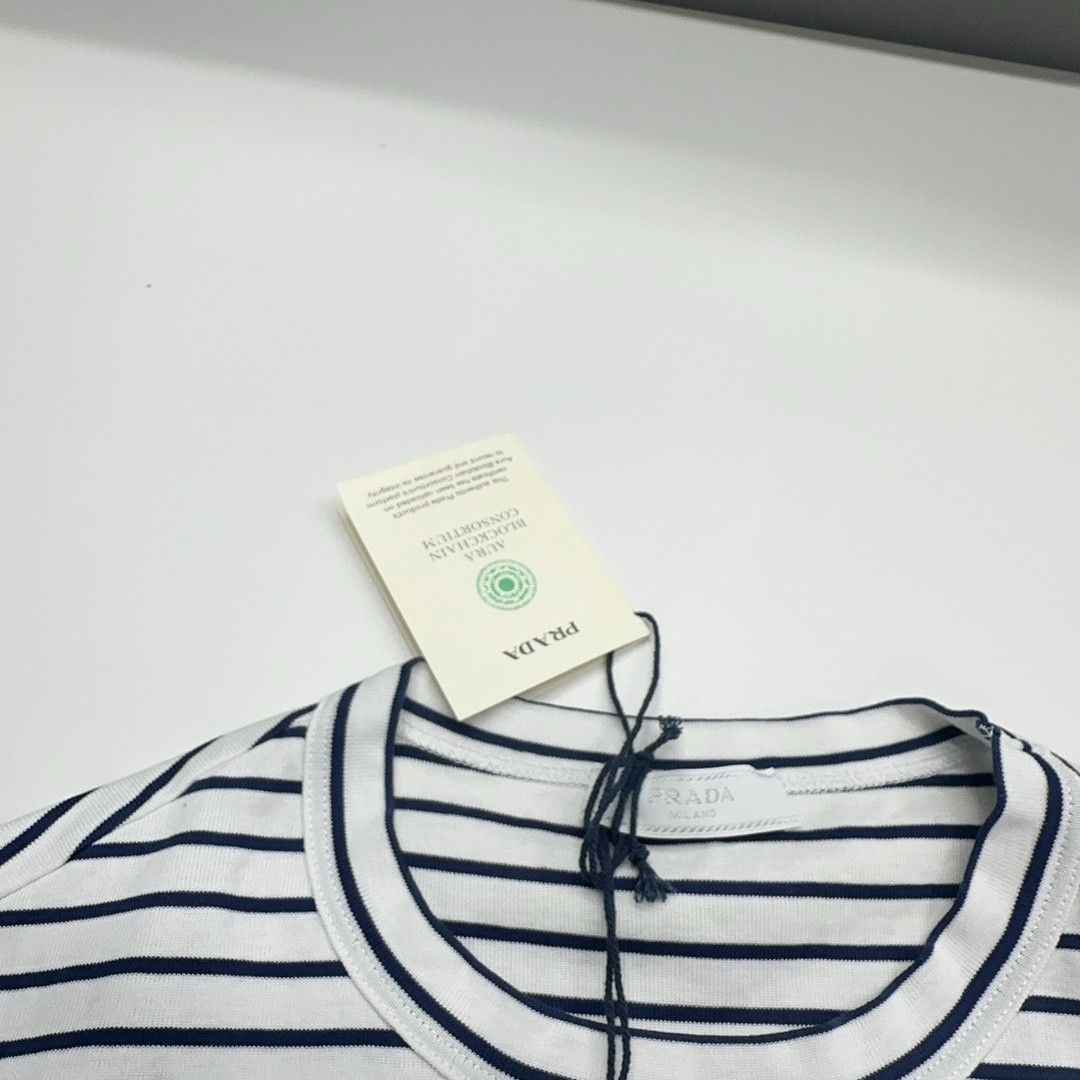 Prada Prada Striped T-Shirt Size M Size US M / EU 48-50 / 2 - 7 Thumbnail