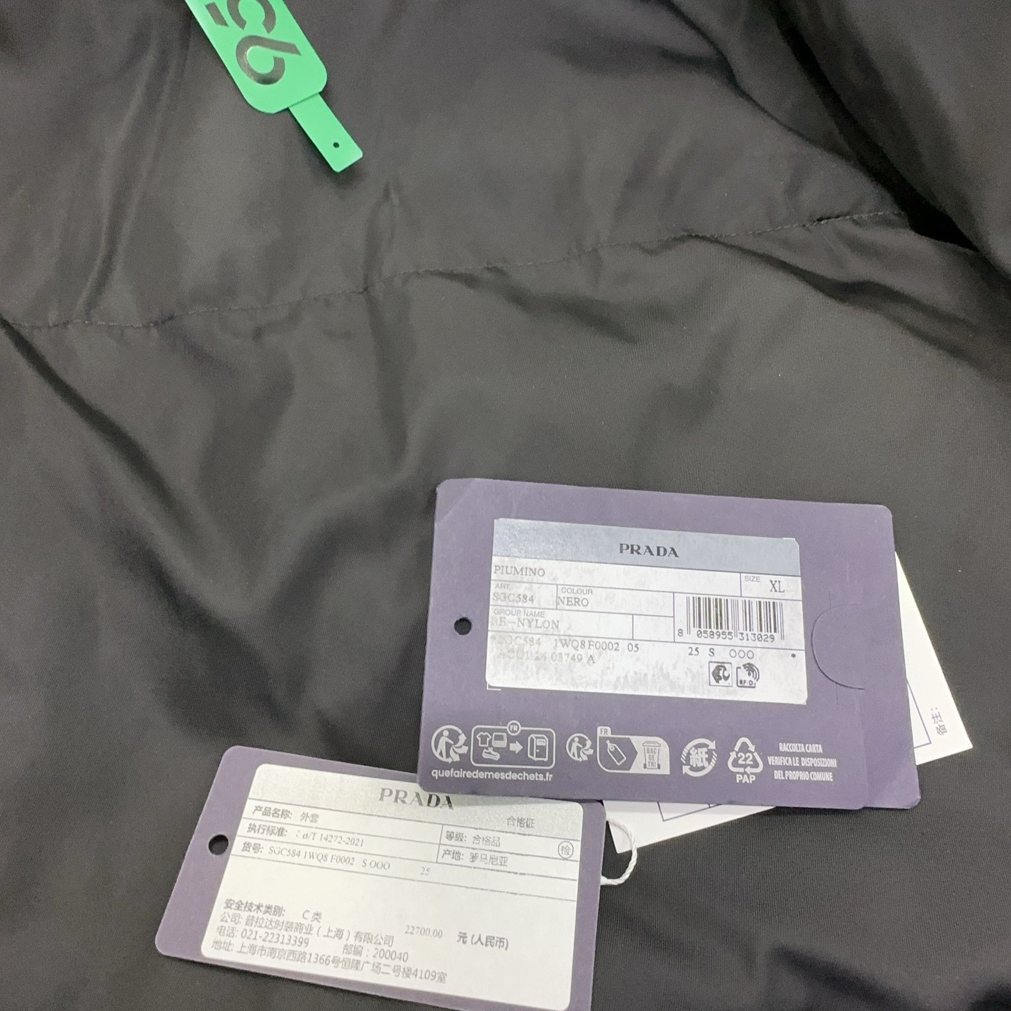 Prada Prada Re-Nylon Down Jacket Size XL Size US XL / EU 56 / 4 - 5 Thumbnail