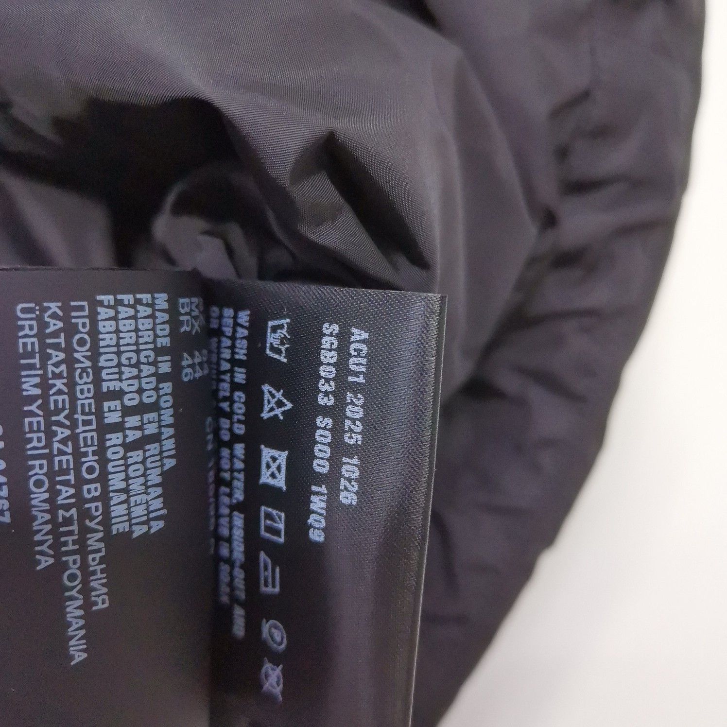 Prada Prada Re-Nylon Padded Vest Size 54 Size US L / EU 52-54 / 3 - 2 Thumbnail