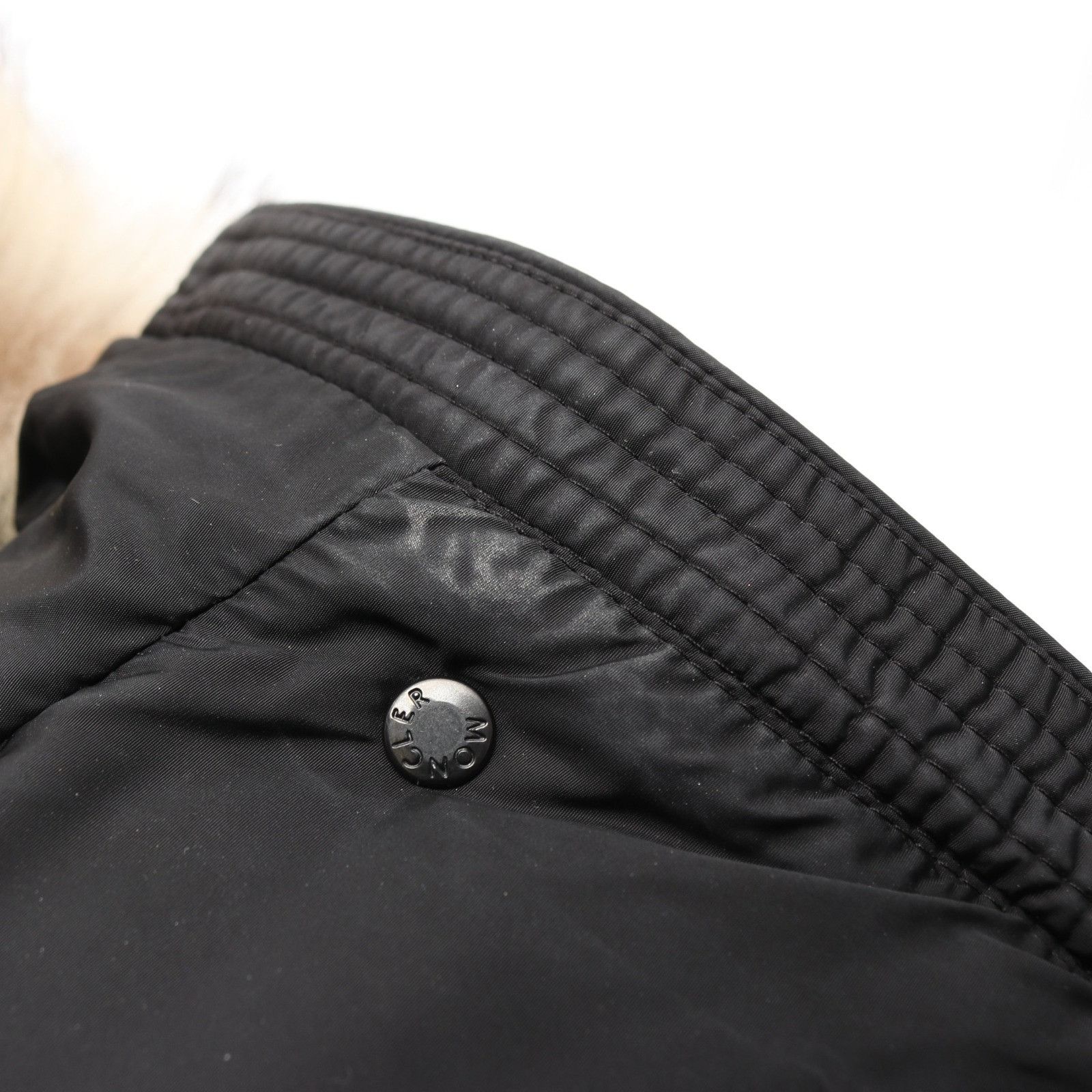 Moncler Moncler Moncler CLIO Nylon Down Jacket Textile Outerwear 4687725 DUTY FREE for USA Size ONE SIZE - 8 Thumbnail