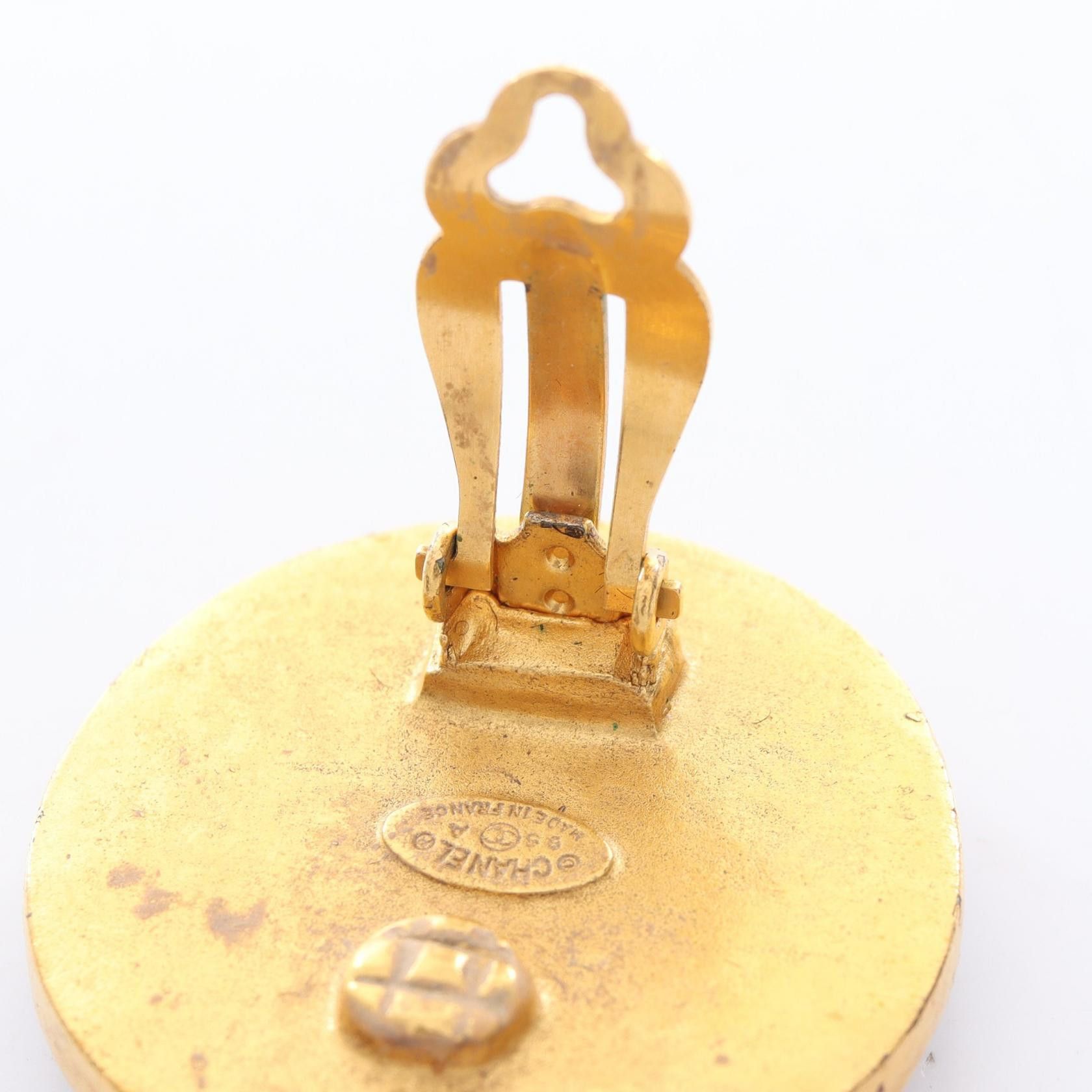 Chanel Chanel Chanel Coco Mark Shell Earrings Metal Earrings DUTY FREE for USA Size ONE SIZE - 5 Thumbnail