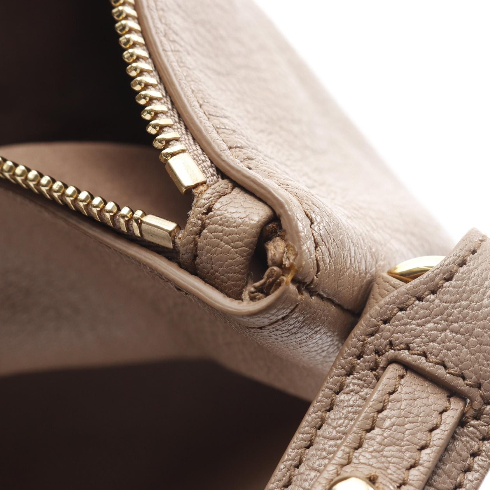 Salvatore Ferragamo Salvatore Ferragamo Salvatore Ferragamo Gancini Leather Tote Bag Leather Tote Bag AB21F651 DUTY FREE for USA Size ONE SIZE - 9 Thumbnail