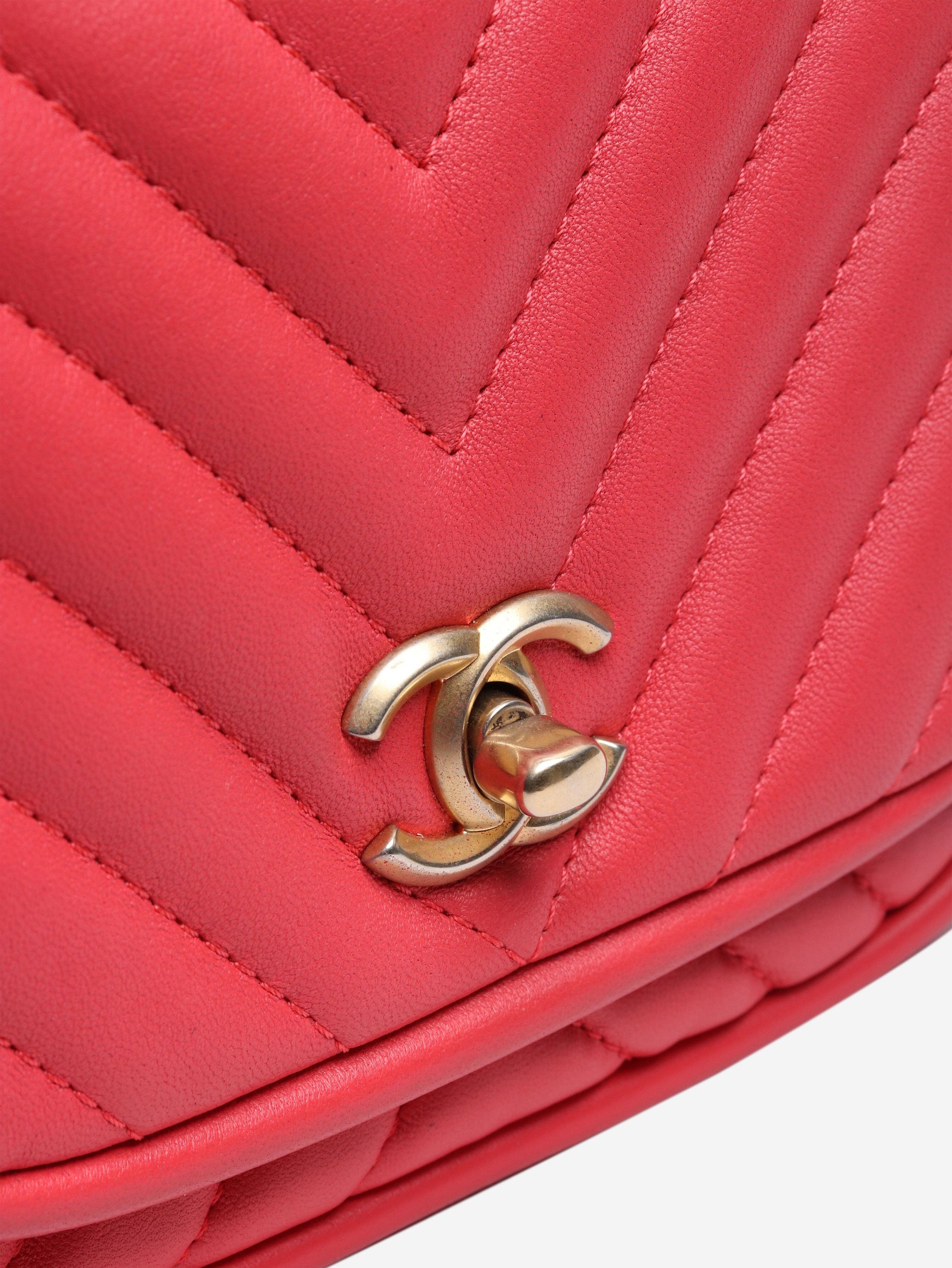 Chanel Pink 2017 chevron v-stitch lambskin shoulder bag Size ONE SIZE - 7 Thumbnail